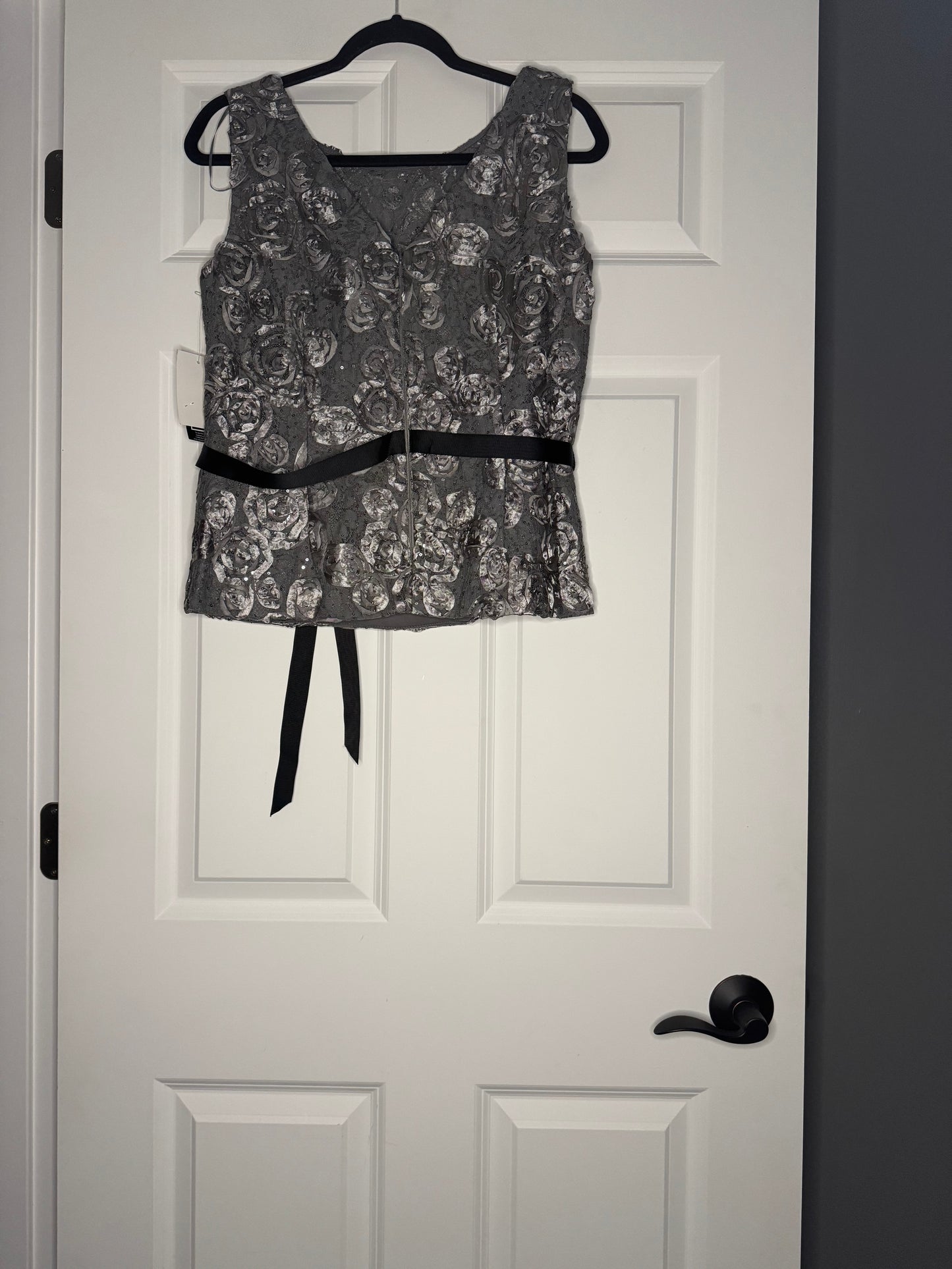 Alex evenings sleeveless formal top gray silver beading black ribbon large nwt 106