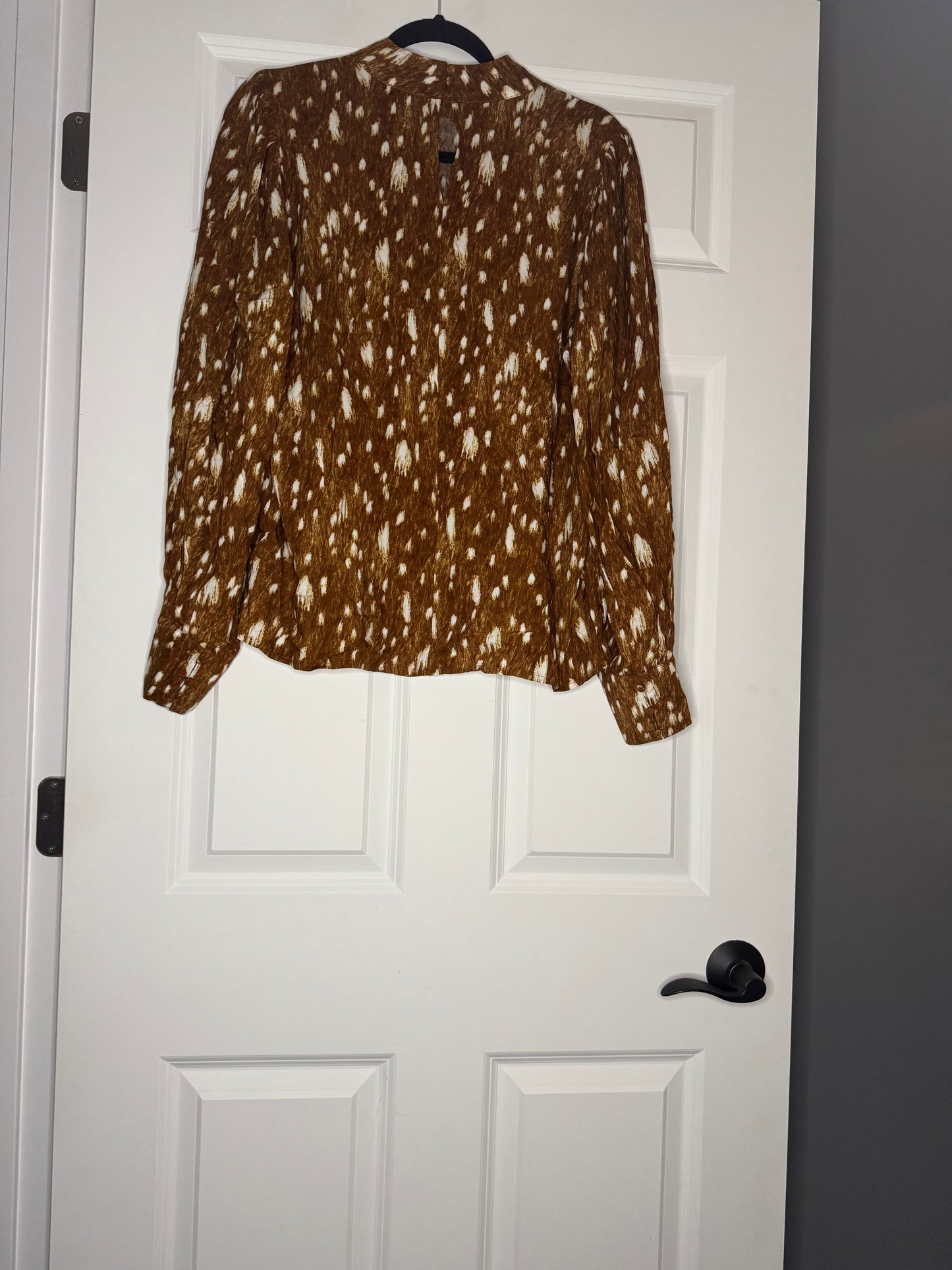 Express long sleeve blouse large brown w cream and beige print