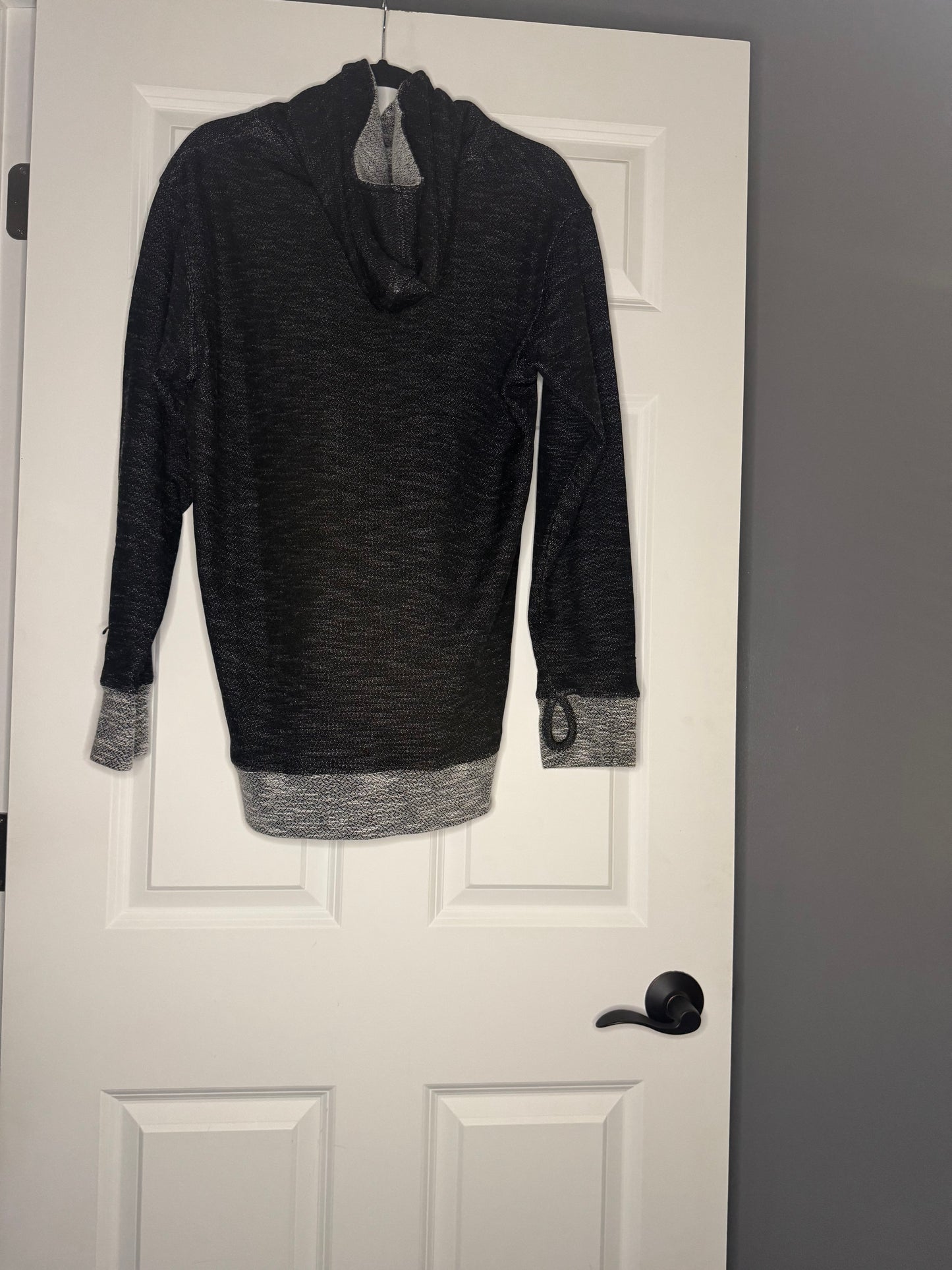 Nuyu state of mind Iowa Hawkeyes sweatshirt xl black gray yellow