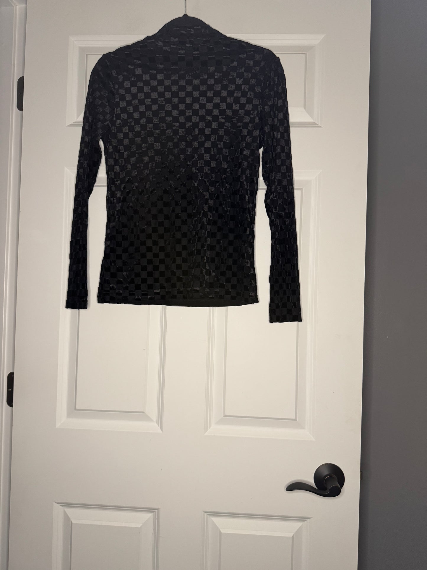 Kori small velvet checkered blouse and black mesh long sleeve