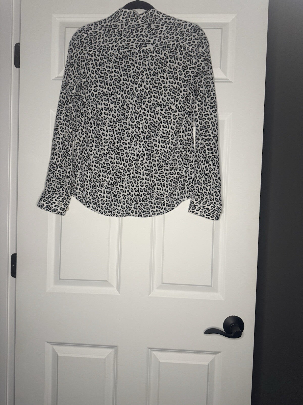 The Limited Ashton Button Up Blouse XS White Gray Black Animal Print