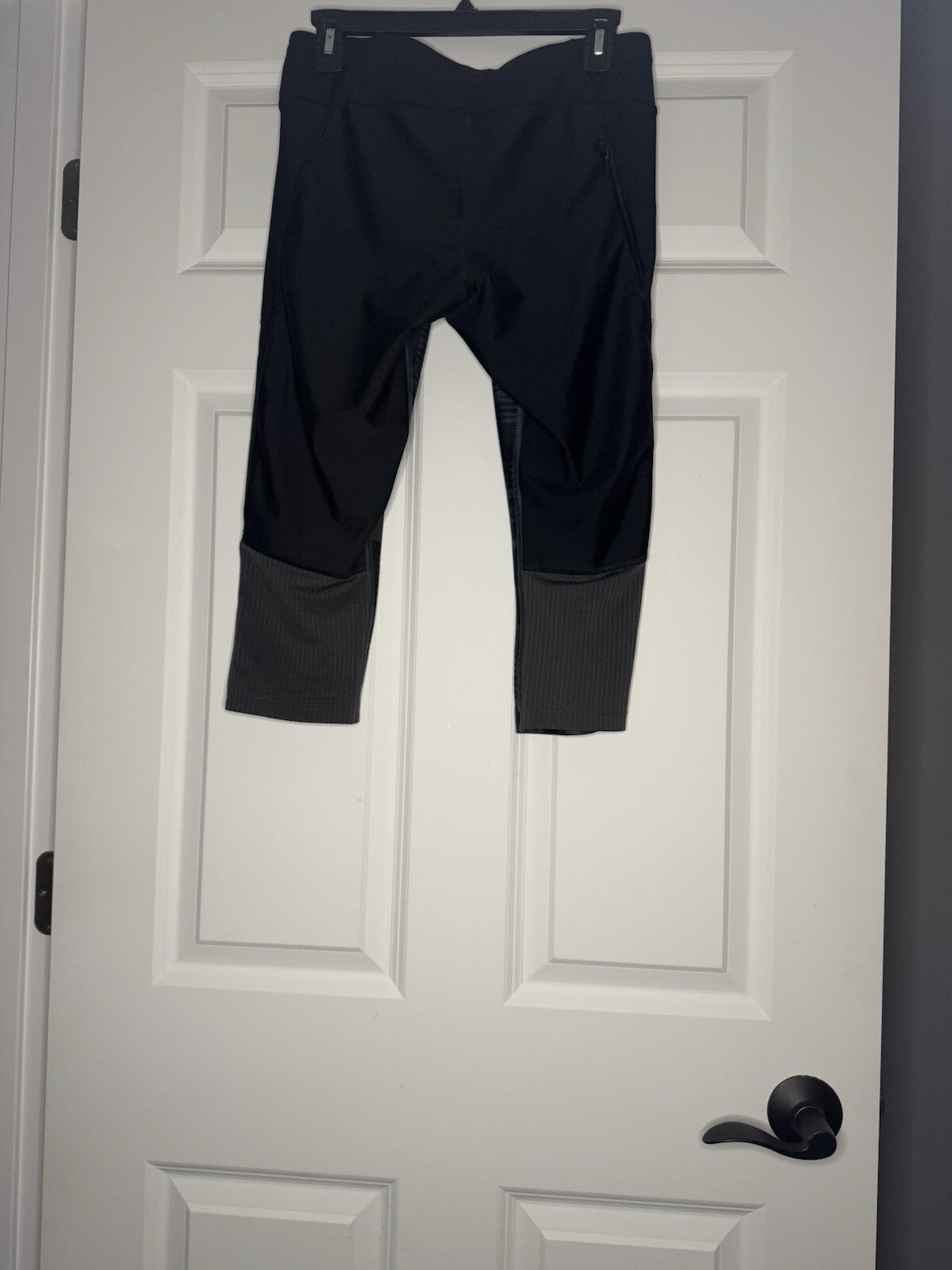 Under Armour Compression Heatgear Cropped Leggings Large Black And Gray Print