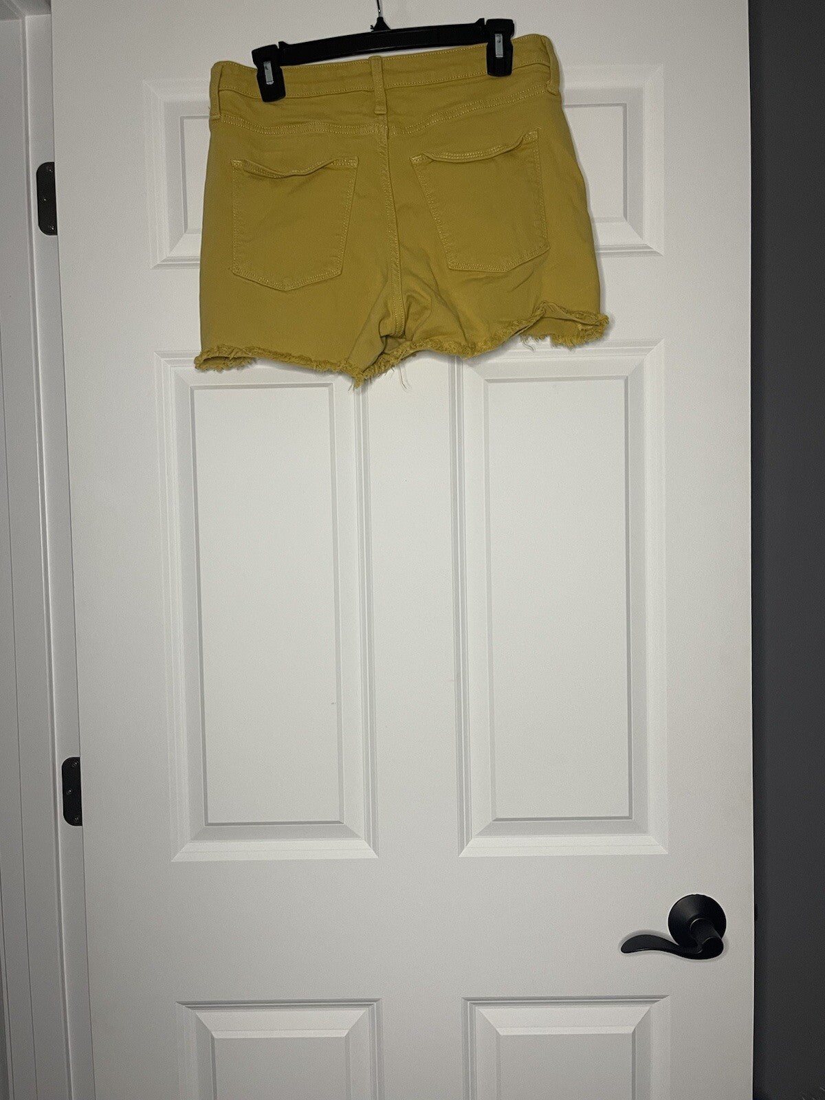 Universal Thread 8/29 mustard jean shorts