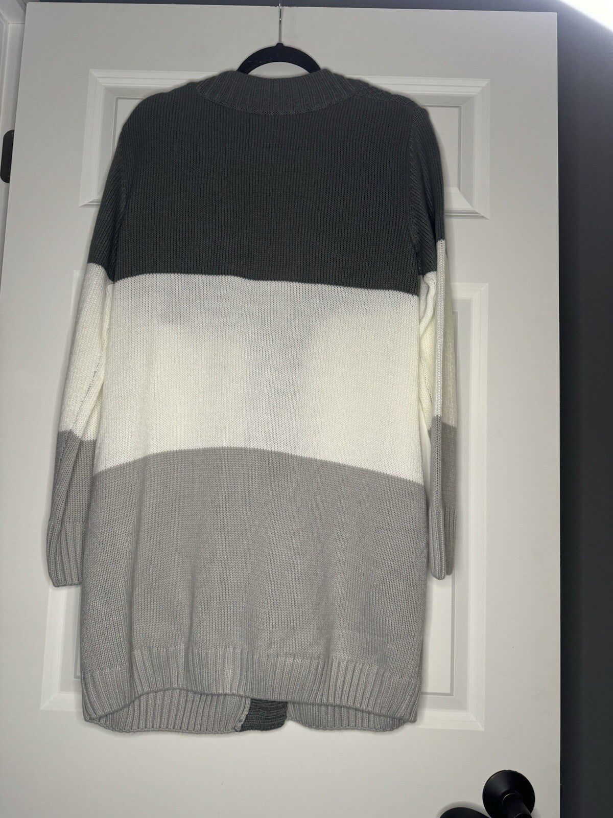 Unbranded Cardigan Xl 2 Shades Of Gray And White Decor Buttons Nwt