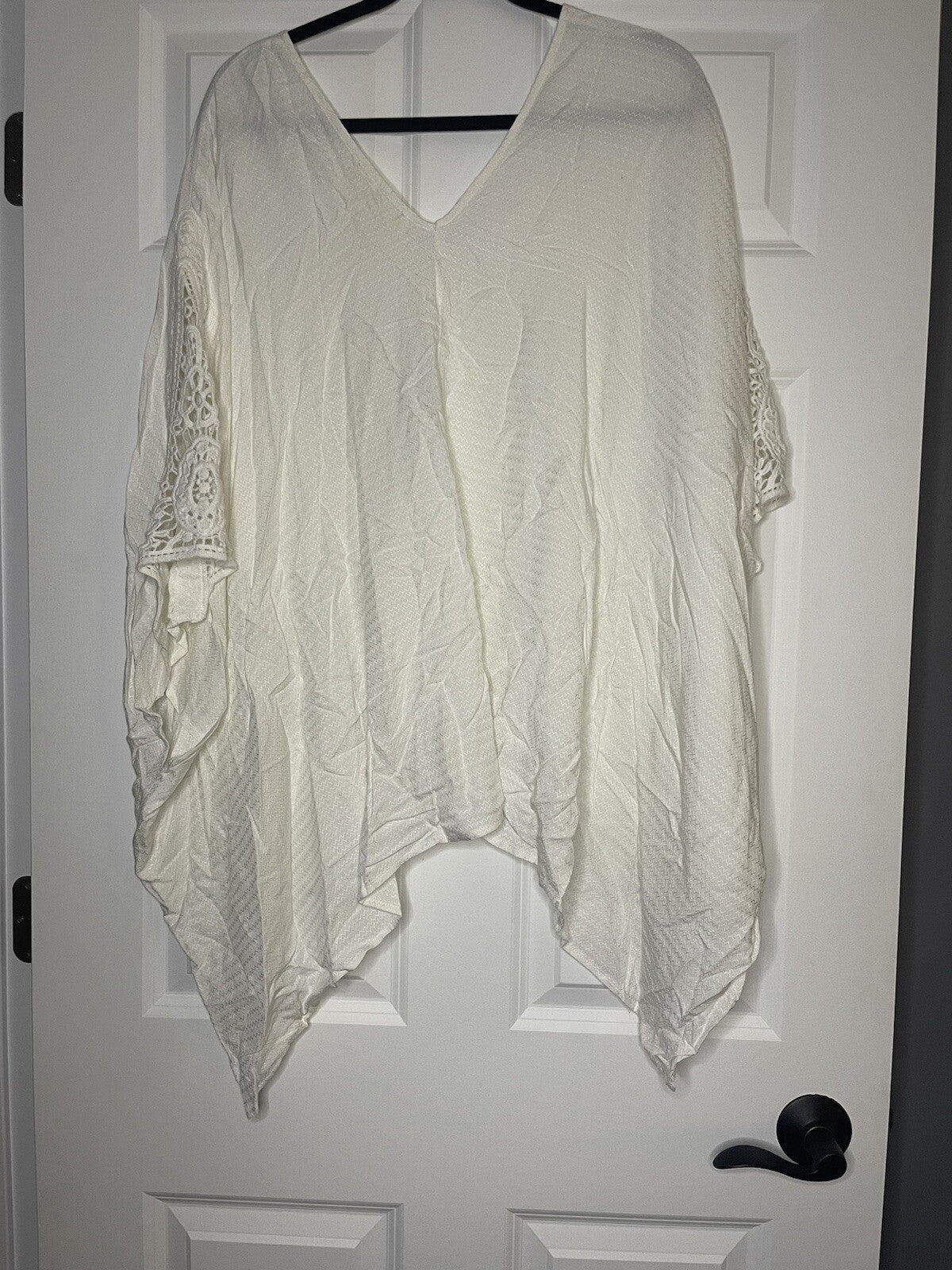 Lovestitch coverup cream one size with crochet sleeves NWT