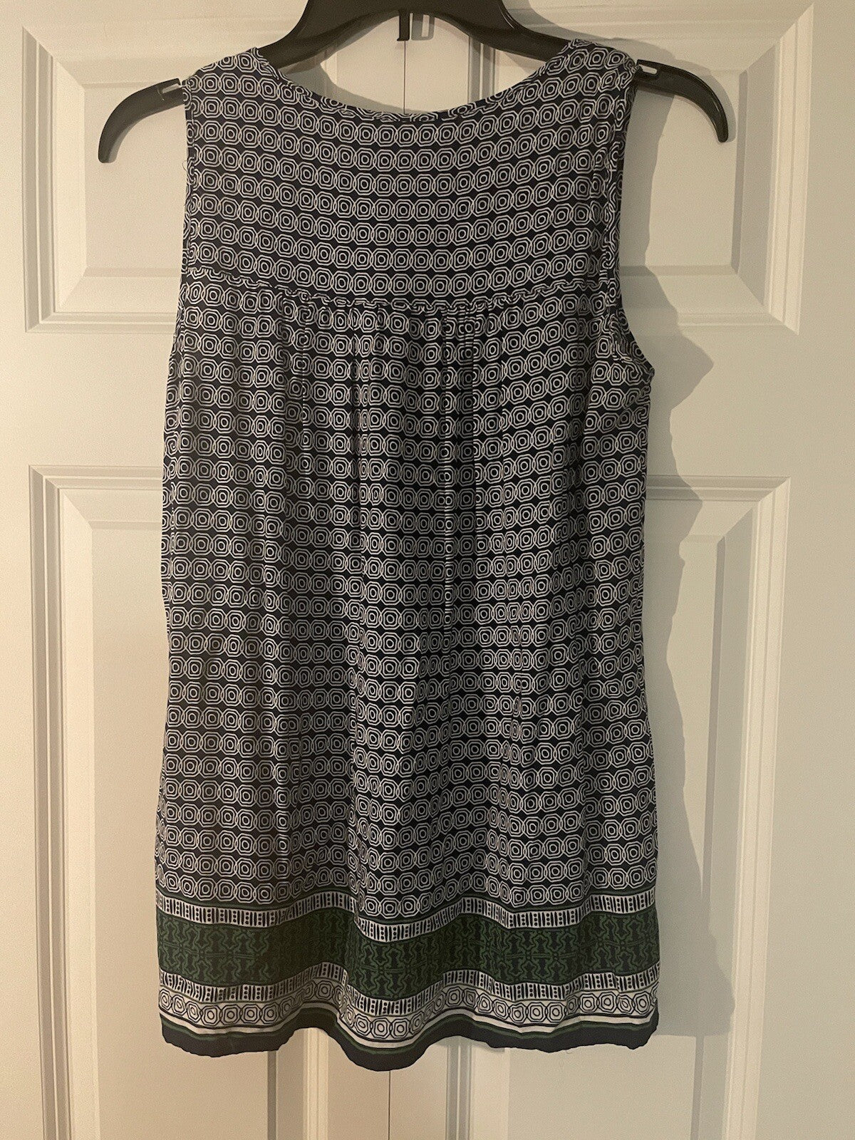 Max studio sleeveless blouse small blue white green print