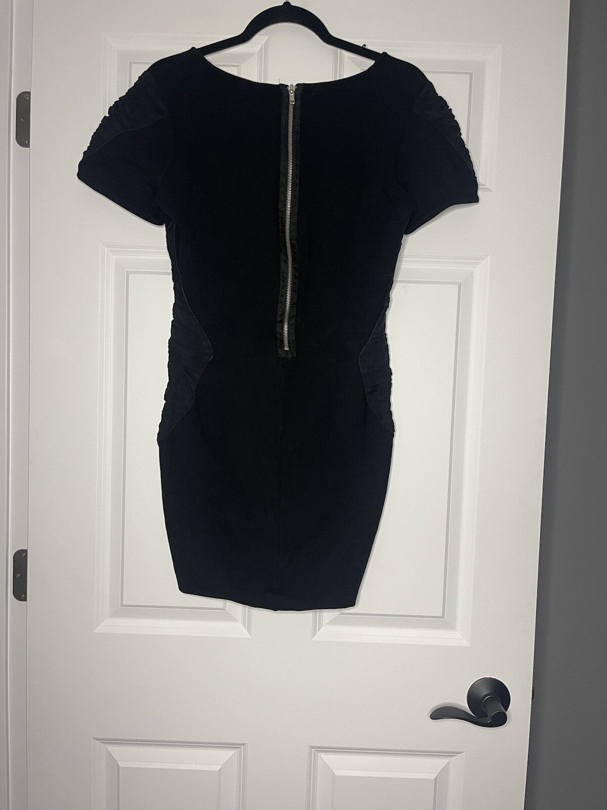 Parker short sleeve black dress medium