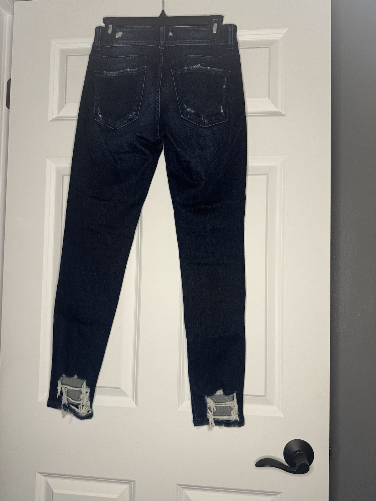 Flying Monkey Mid rise Ankle Skinny Size 27 Distressed Dark Wash