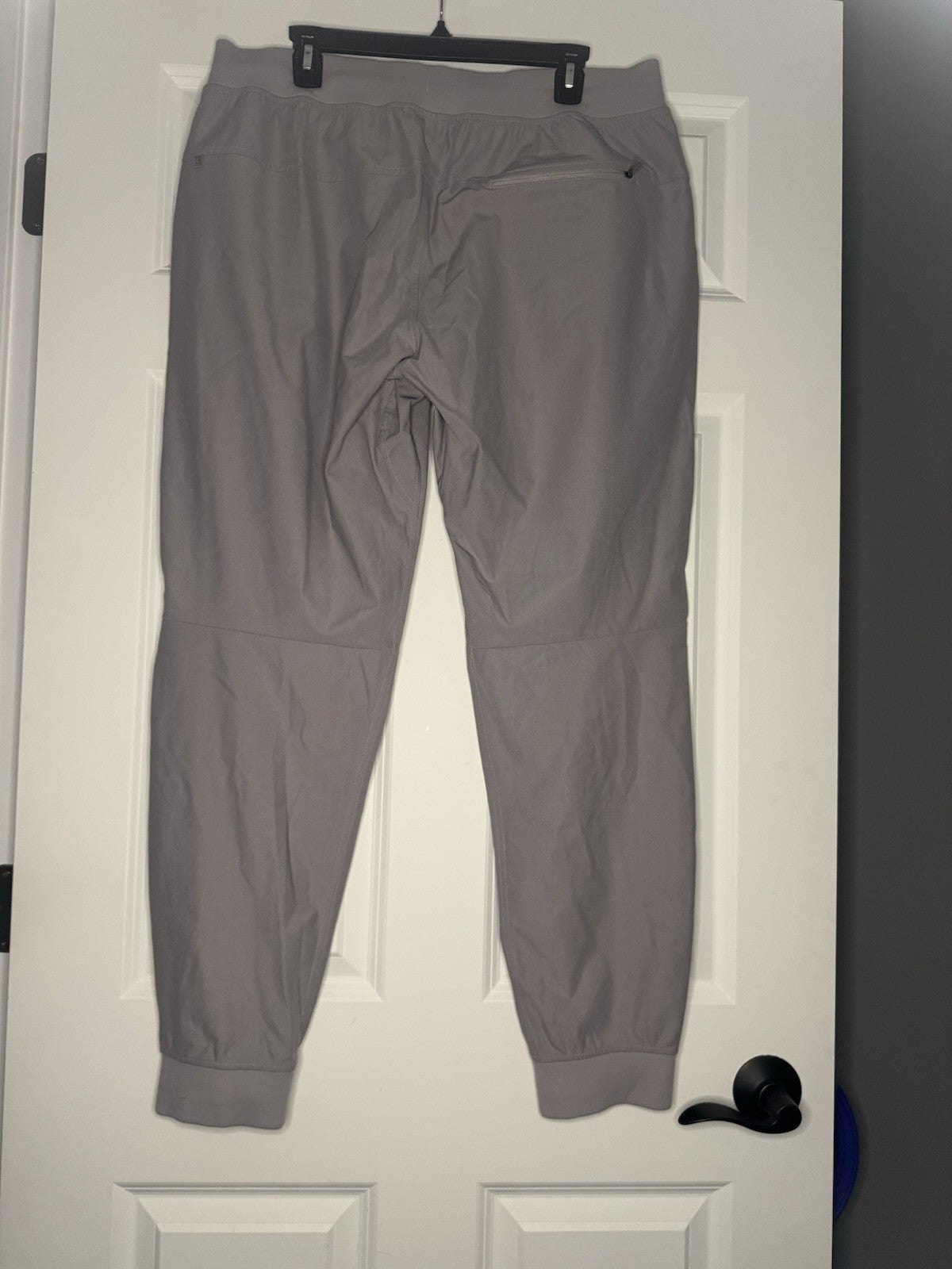 Crz Yoga Men’s Joggers Size Xl Purpleish Gray