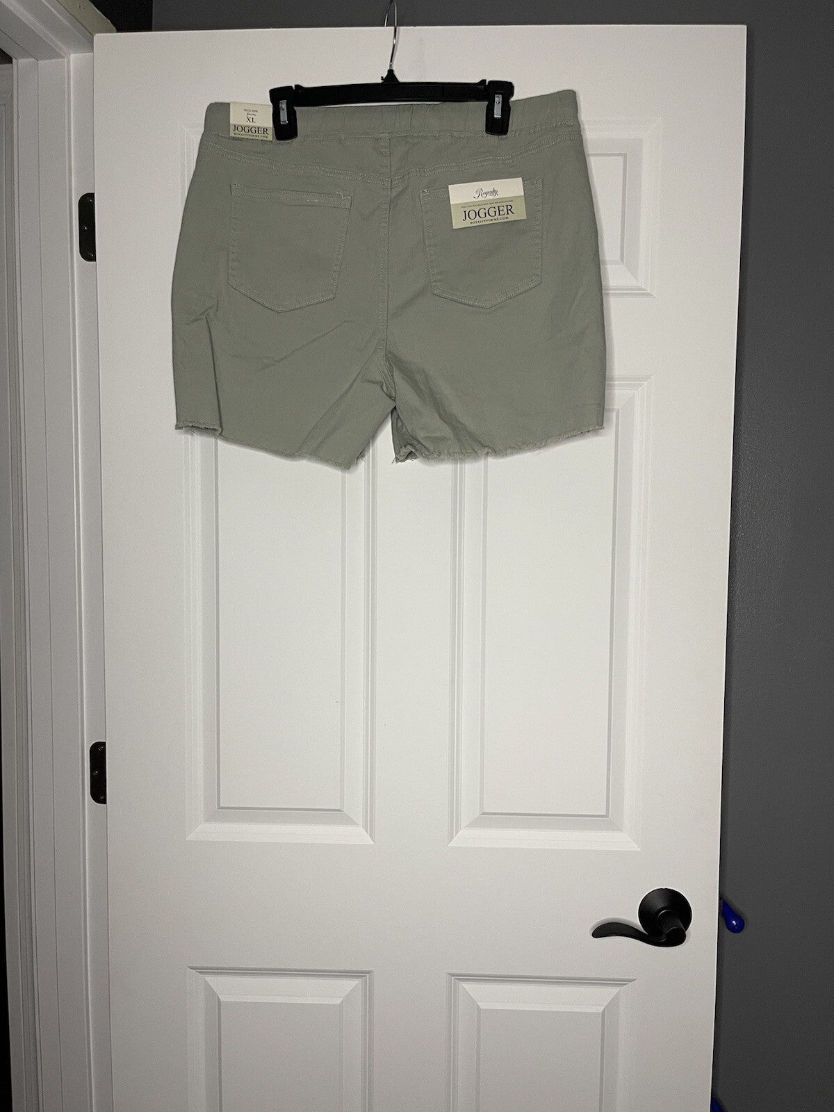 Royalty for me shorts size xl light green didtressed nwt
