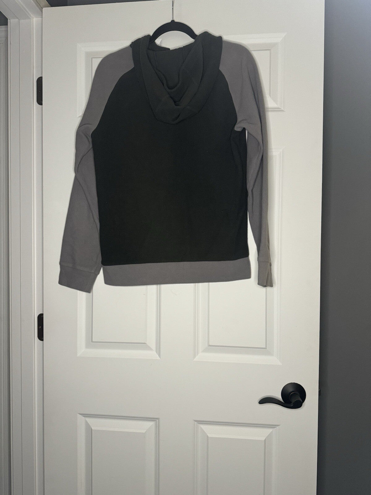 Patagonia Men’s Hooded Sweatshirt Small Charcoal And Gray