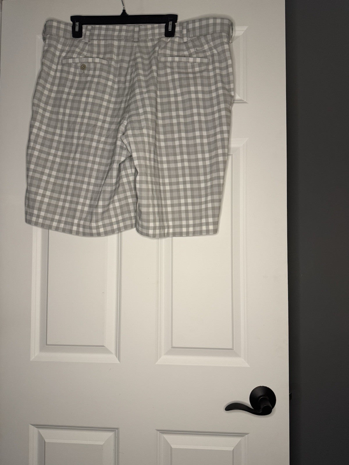 Nike Golf Size 40 Men’s Shorts White Grey Checkered