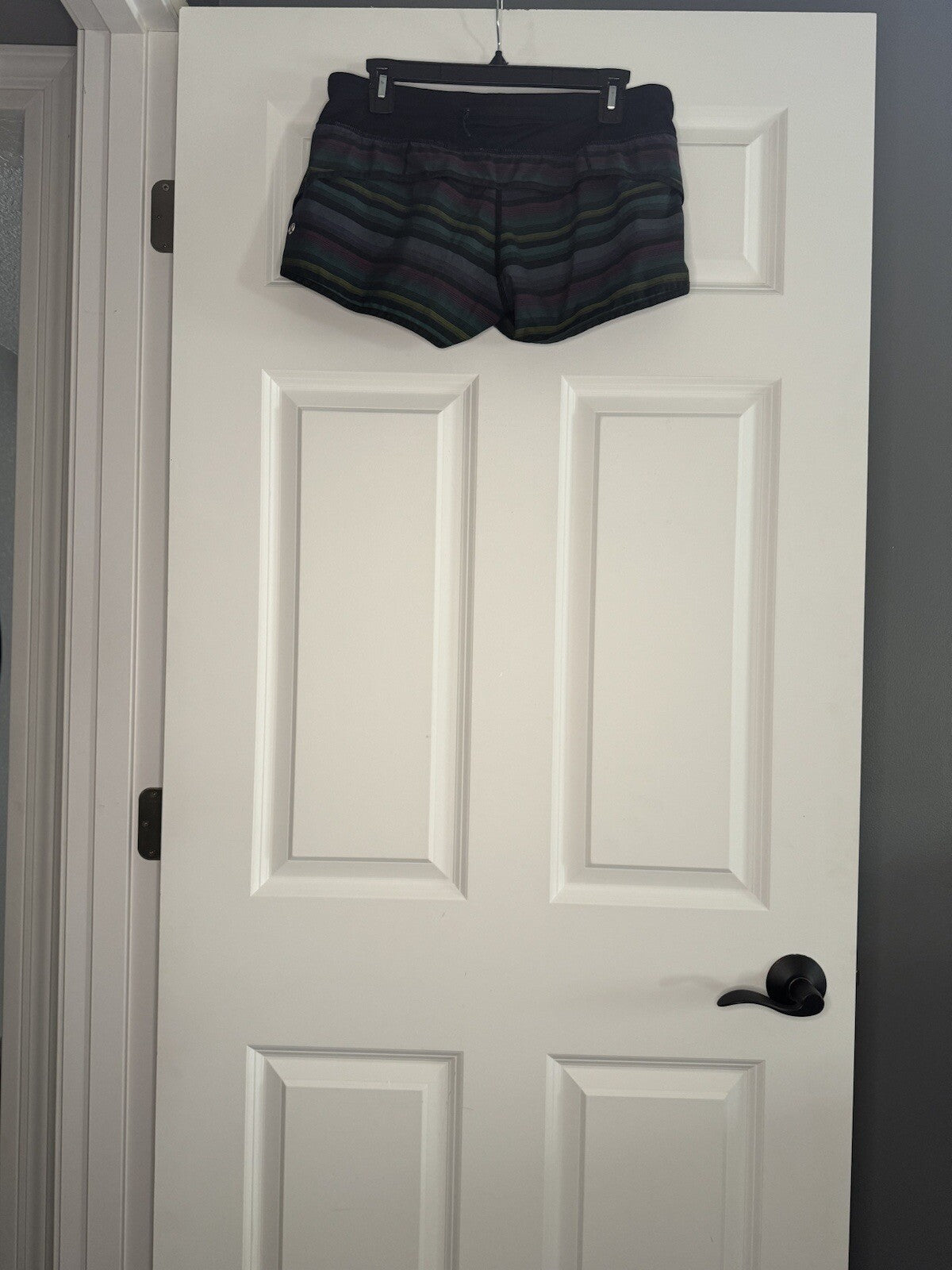 Lululemon Shorts W Liner Size 6 Black W Green Maroon Blue Stripe