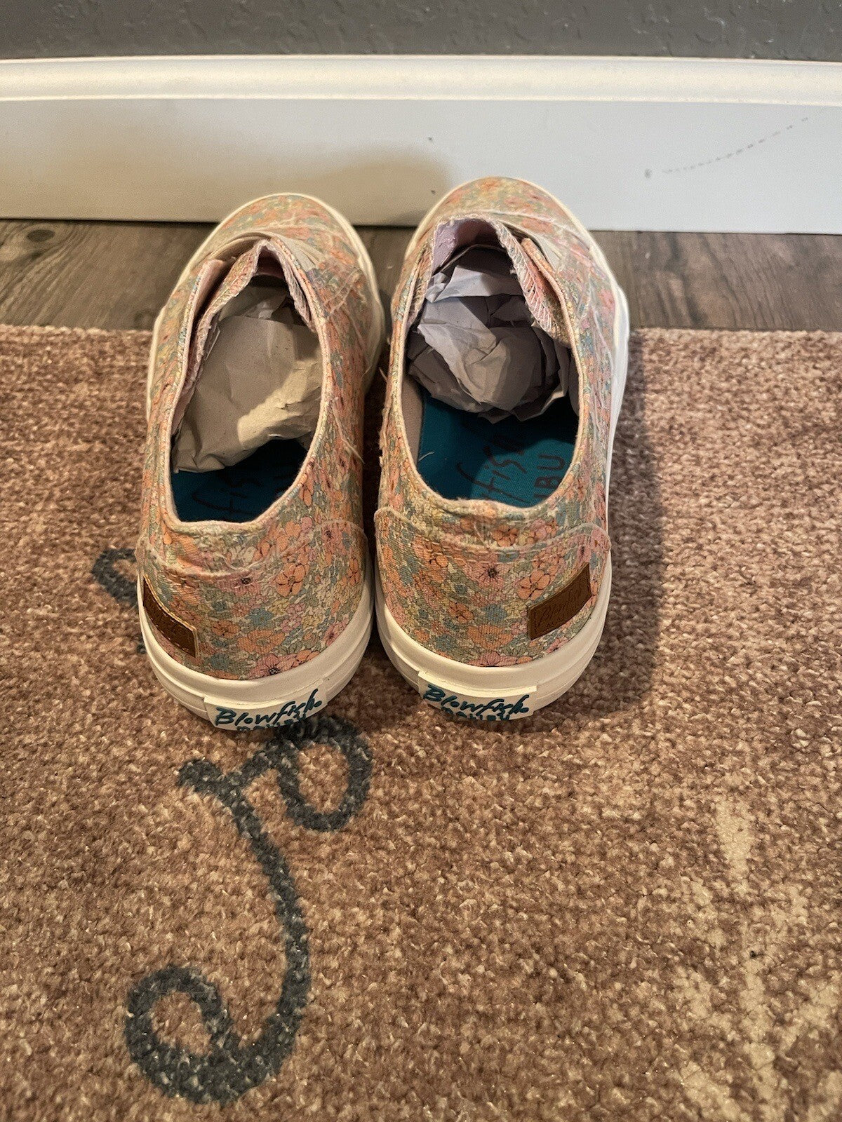 Blowfish Slip On Sneakers Size 9 Multi Floral W Beige Straps Brand New