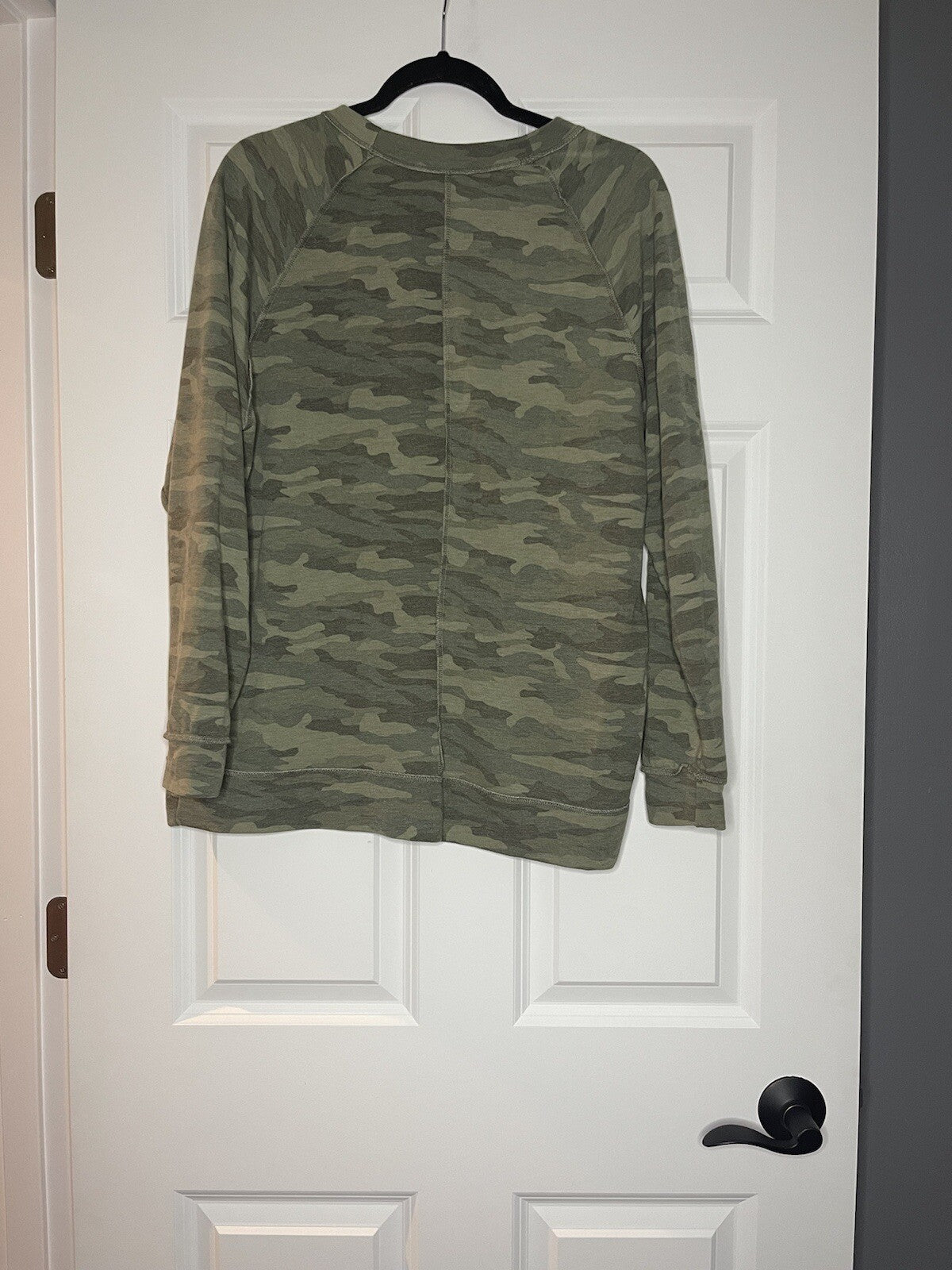 Caslon camo crewneck sweatshirt large green