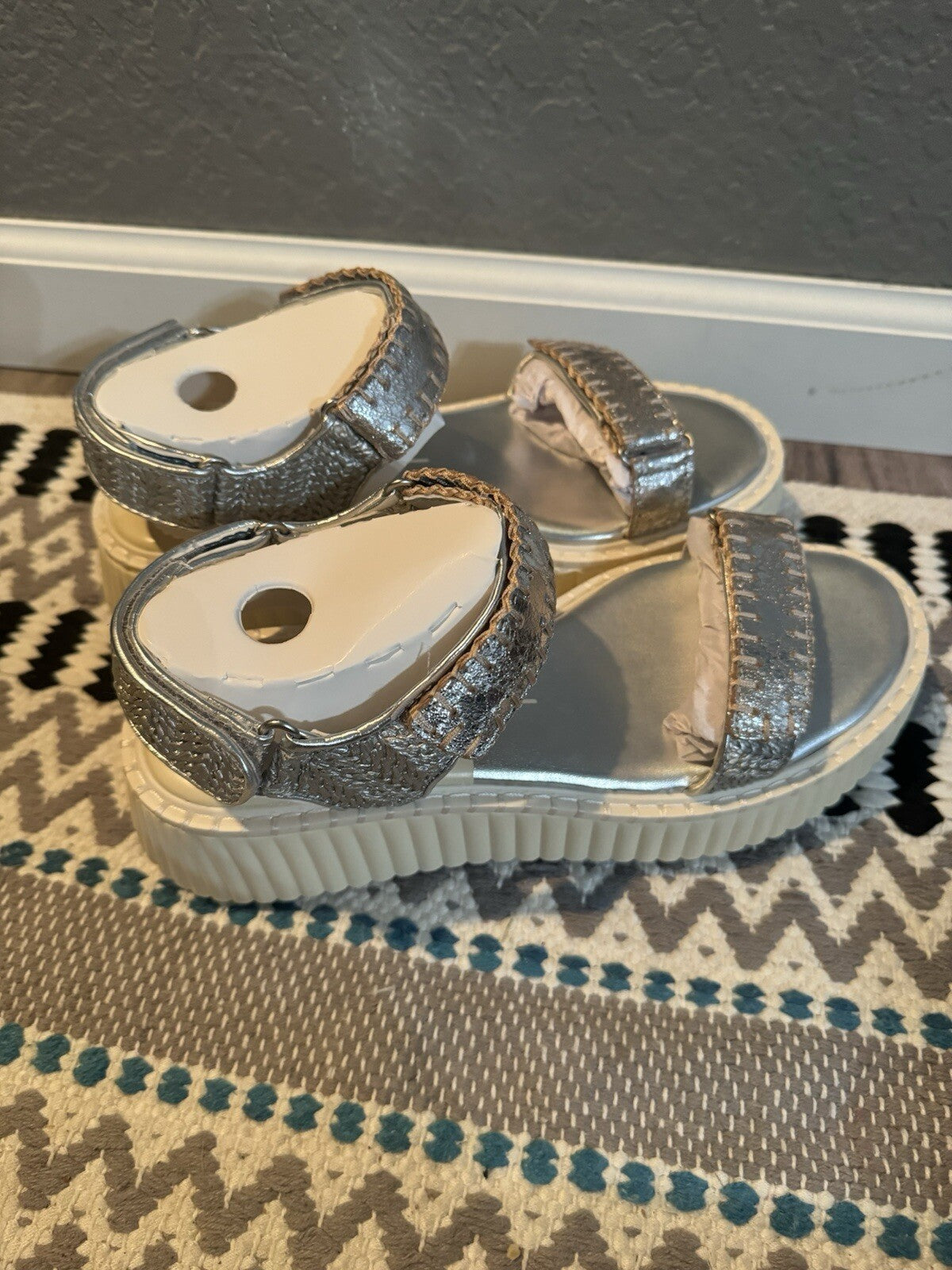 Dolce Vita Debra Silver Distressed Leather Sandal 9 New In Box