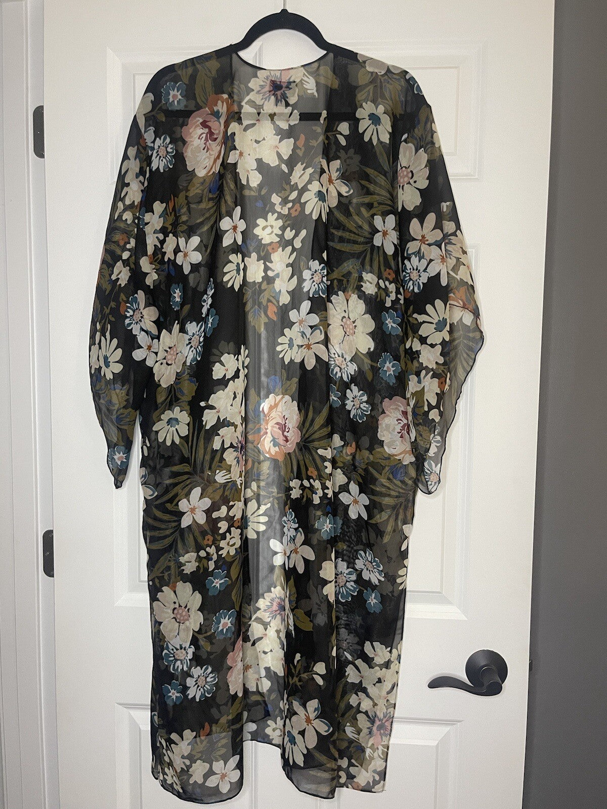 David & Young Kimono One Size Sheet Black W Multicolor Floral