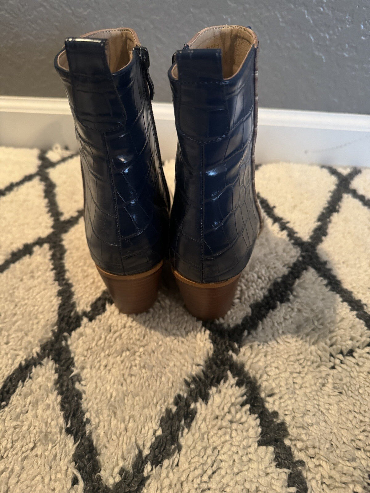 Arider Girl Boots Size 8 White Brown Navy