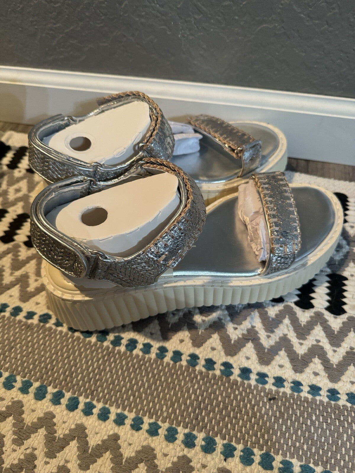 Dolce Vita Debra Silver Distressed Leather Sandal Size 8.5 New In Box