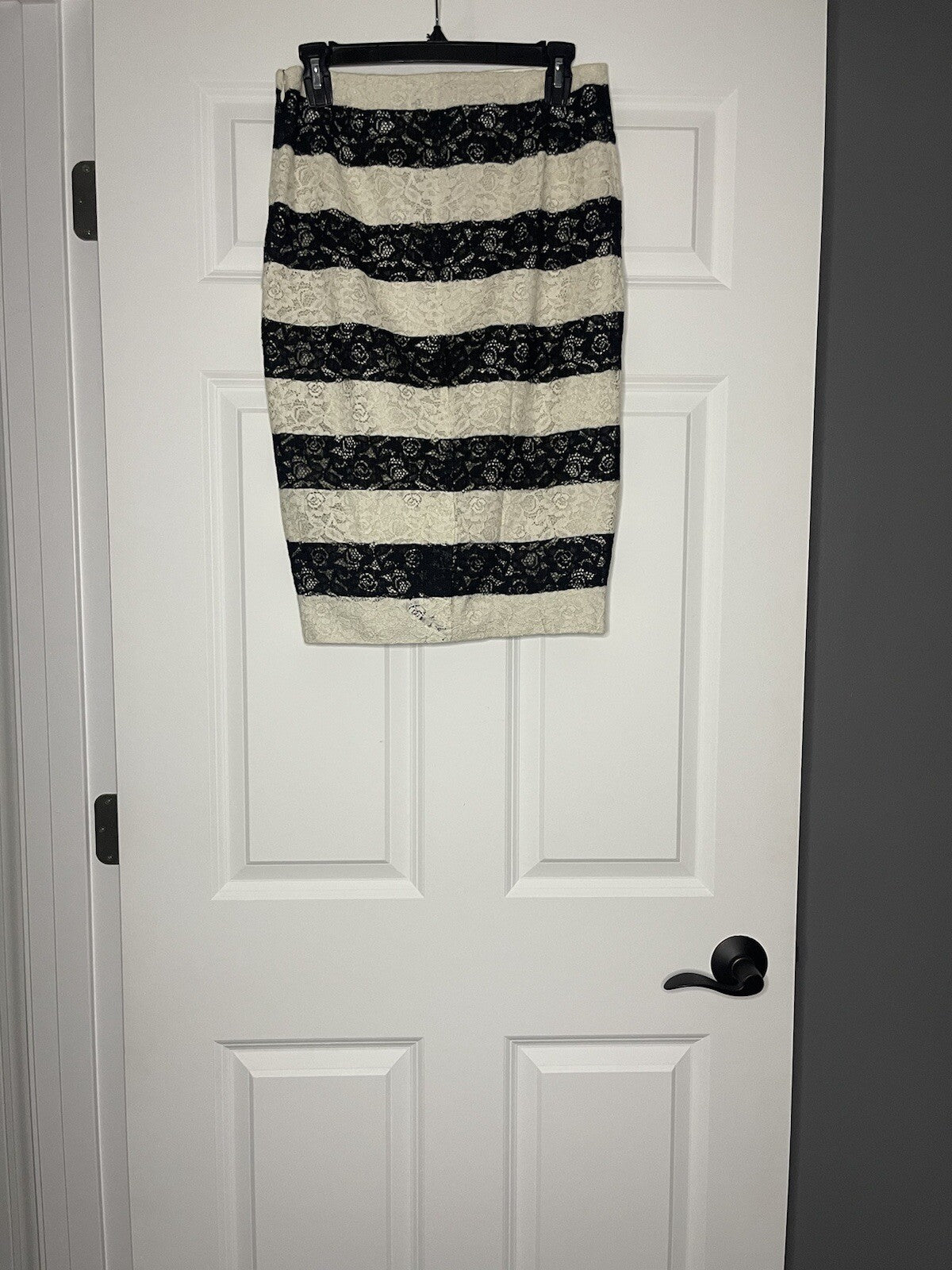 The limited skirt 4 tall cream and black lace NWT