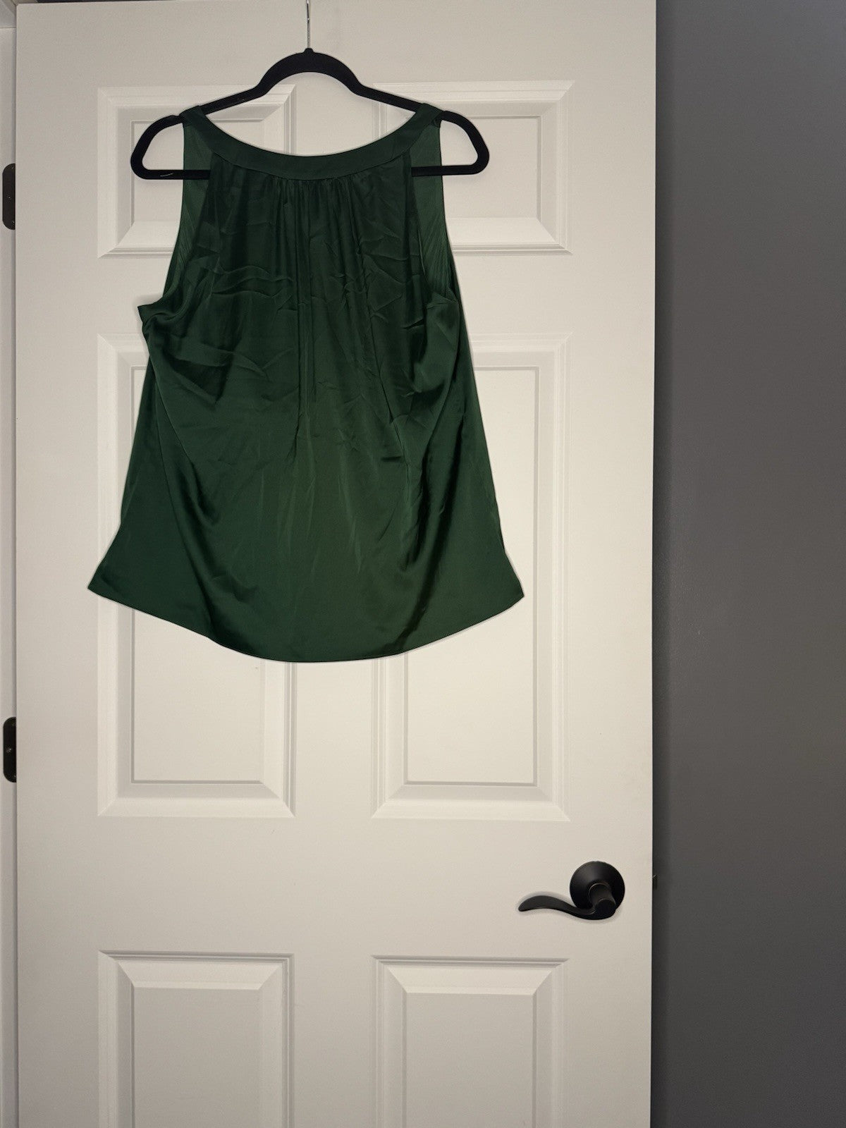 Boston Proper V Neck Sleeveless Blouse Green Size 16 Slits In Sides