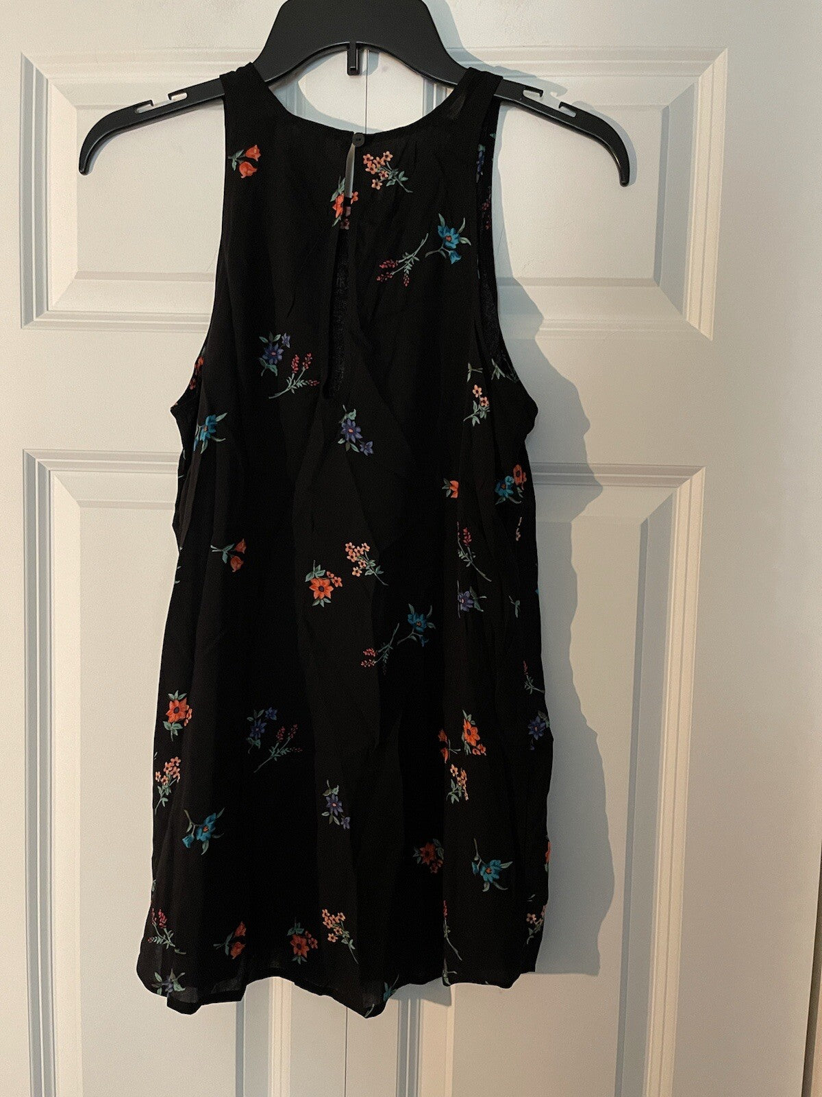 Old Navy small tall sleeveless blouse black with multicolor floral nwt