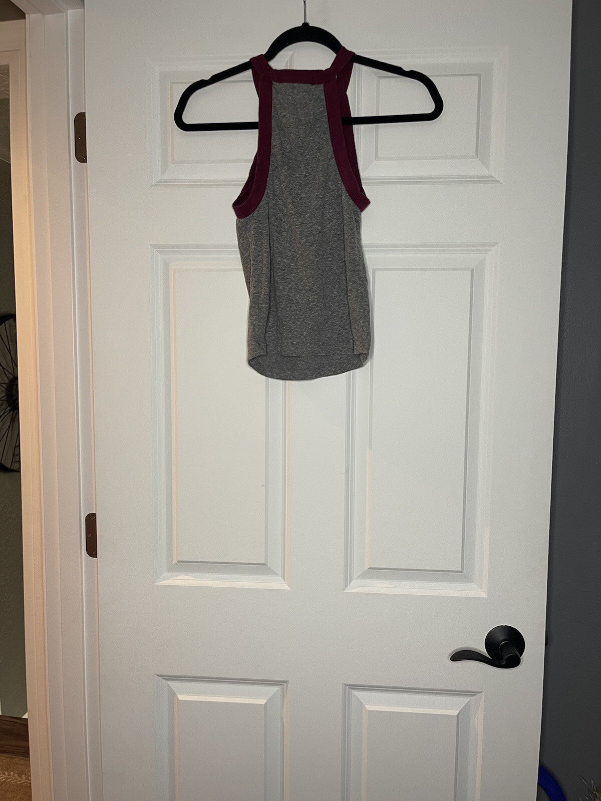 Truly madly deeply medium sleeveless crop top medium gray maroon trim