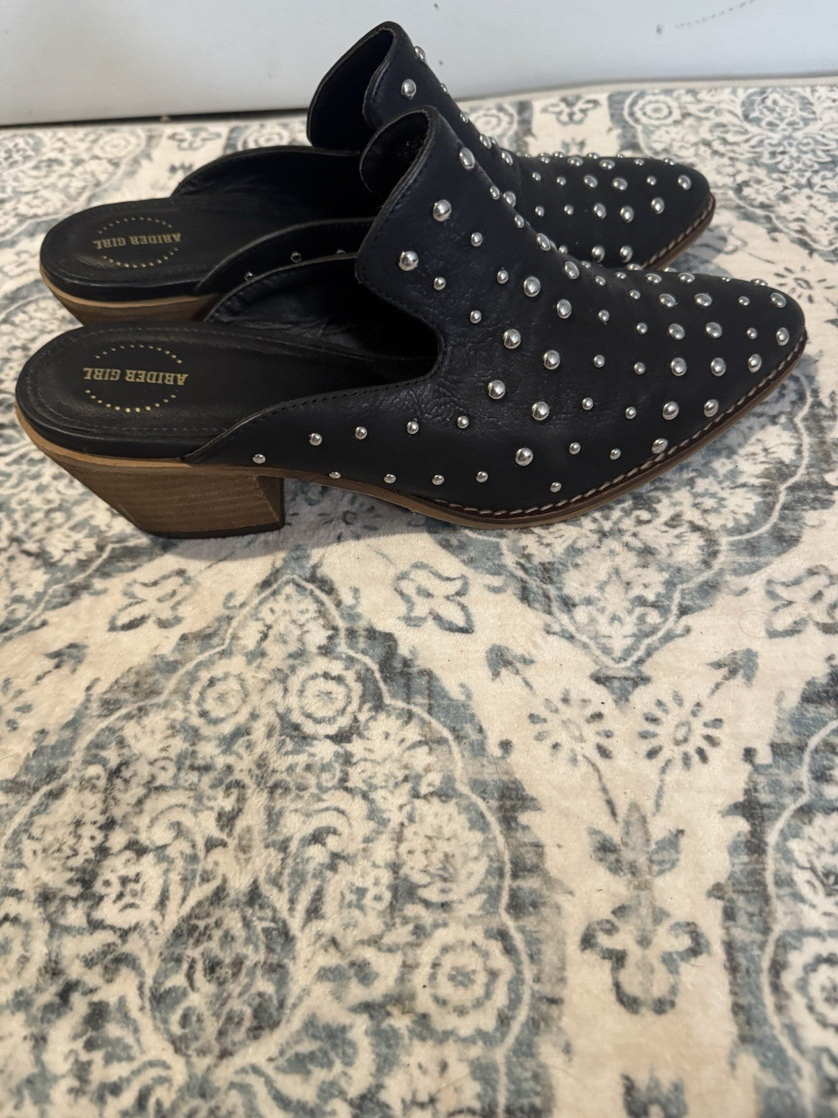 Arider Girl Slip On Shoes Size 8 Black W Silver Heading