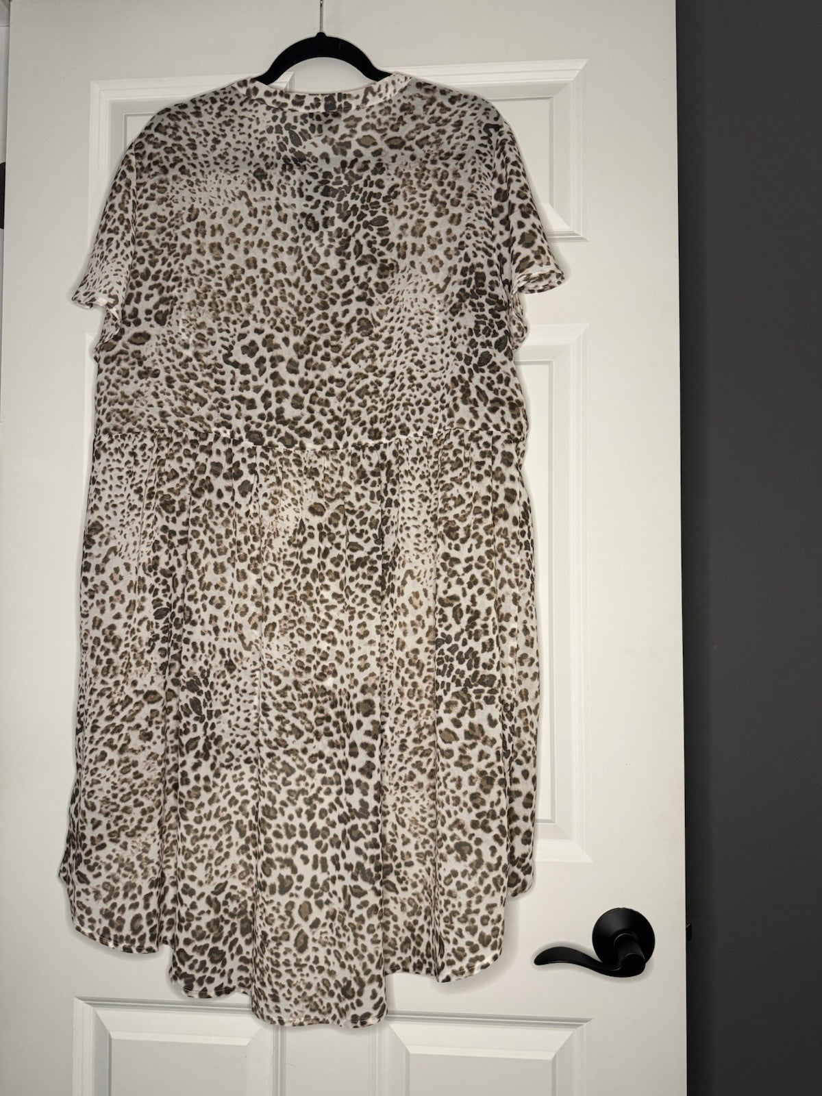 Torrid Long Button Up Blouse Sheer Size 2 18/20 Brown Cream Animal Print Nwt