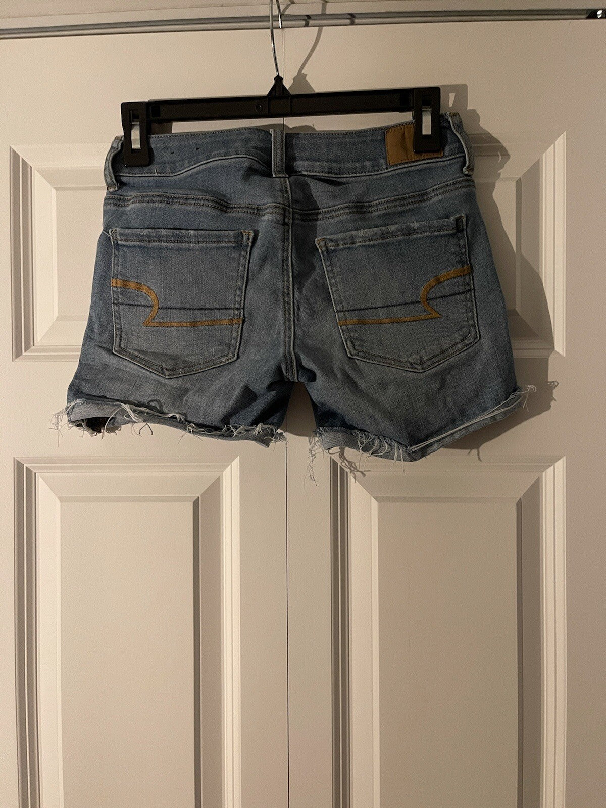 American Eagle super super stretch midi shorts size 2 blue