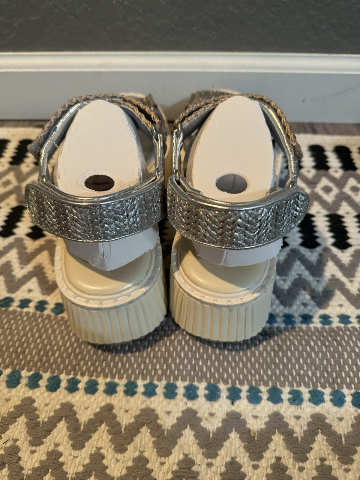 Dolce Vita Debra Silver Distressed Leather Sandal Size 8.5 New In Box