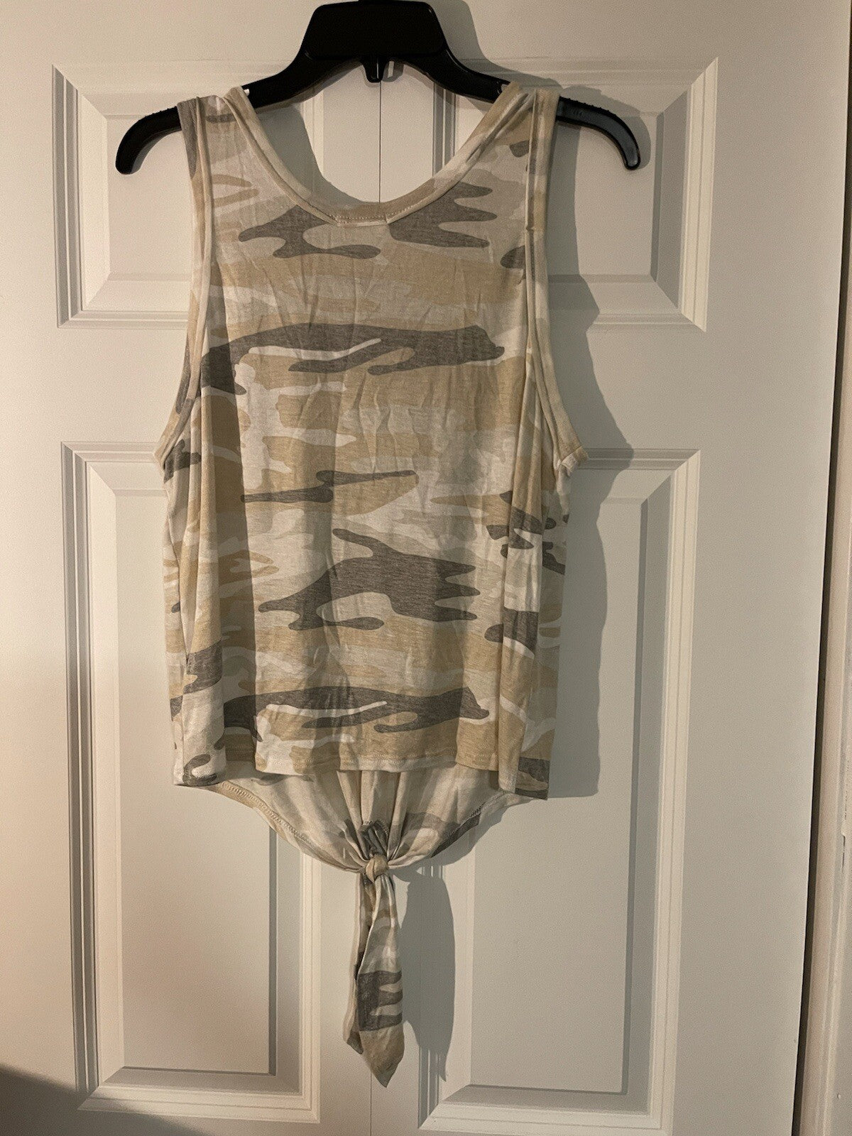 Maronie anna kaytes boutique sleeveless blouse camo large nwt
