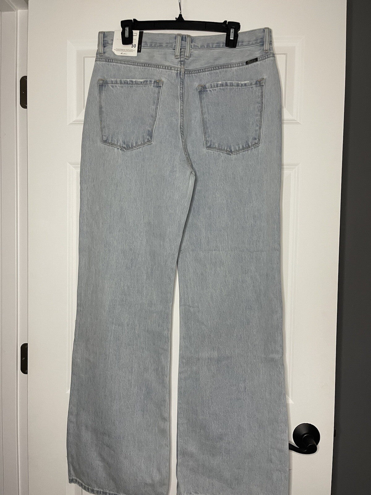 Kancan 90’s Flare 13/30 Jeans Light Wash Distressed Nwt