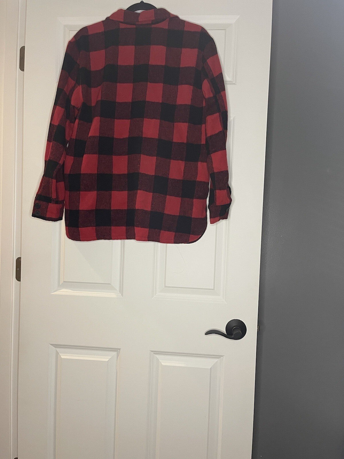 Leo And Nicole Plaid Shacket Large Black And Red