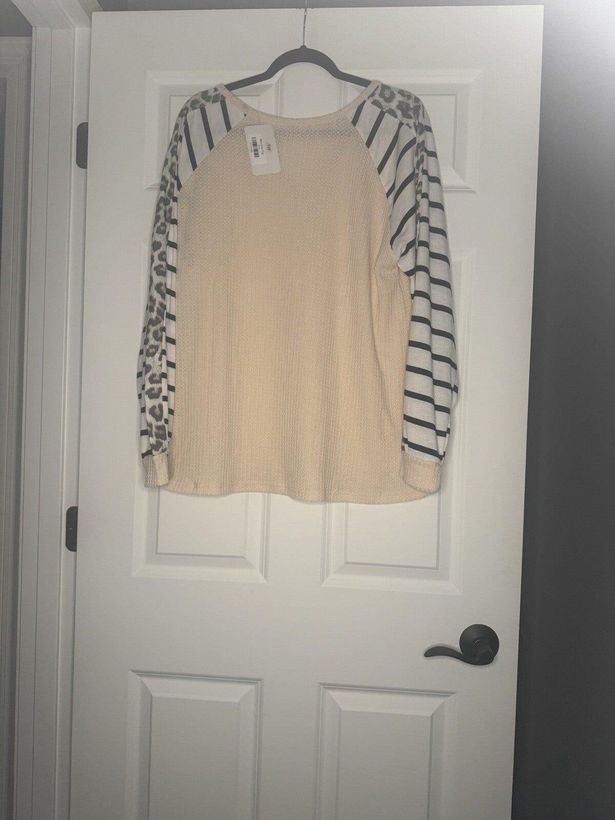 Boutique Top Long Sleeve Oatmeal Body Animal Print Stripe Sleeves 2xl NWT 34