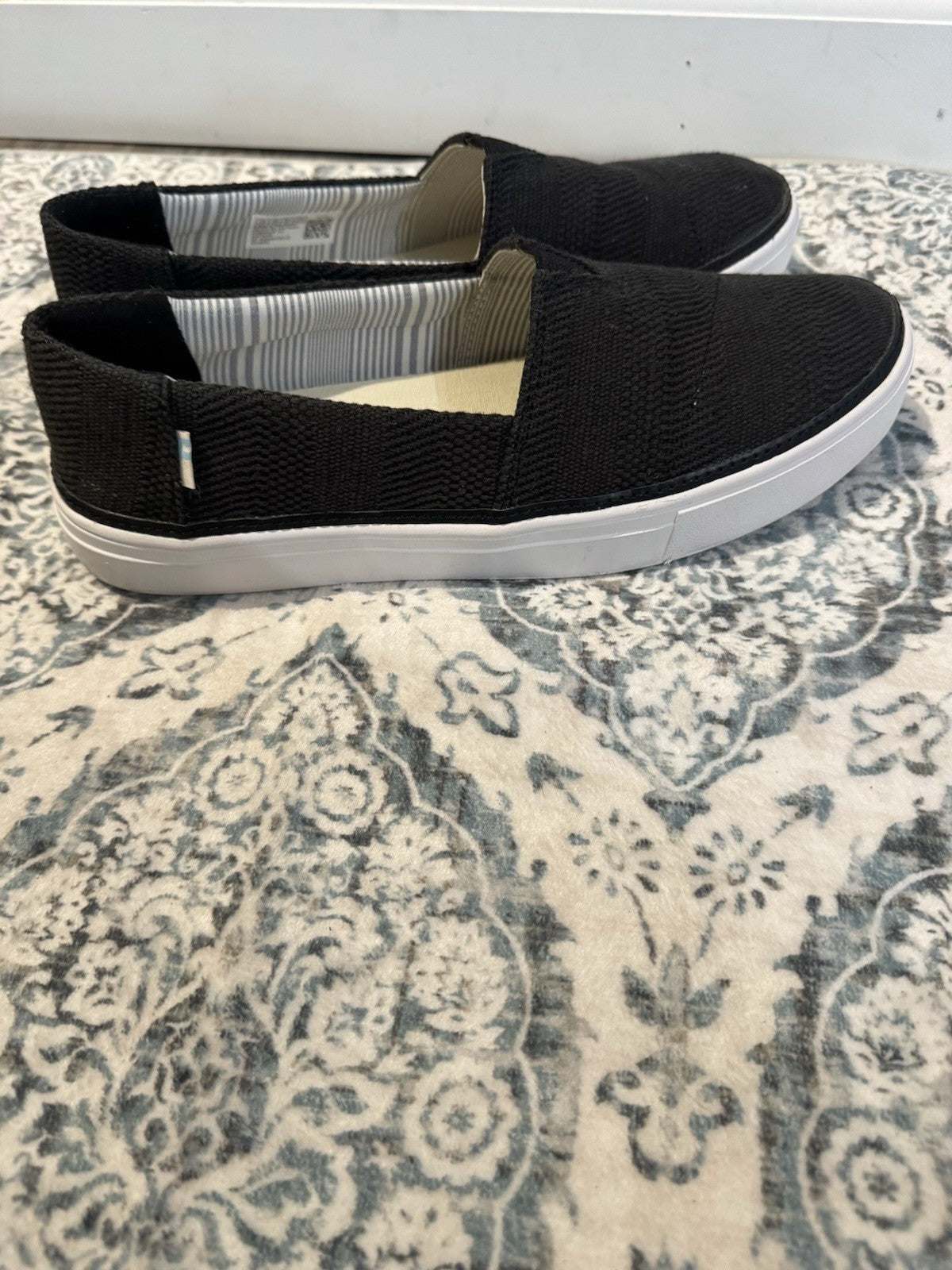 Toms Loafers 9.5 Black In Excellent Condition
