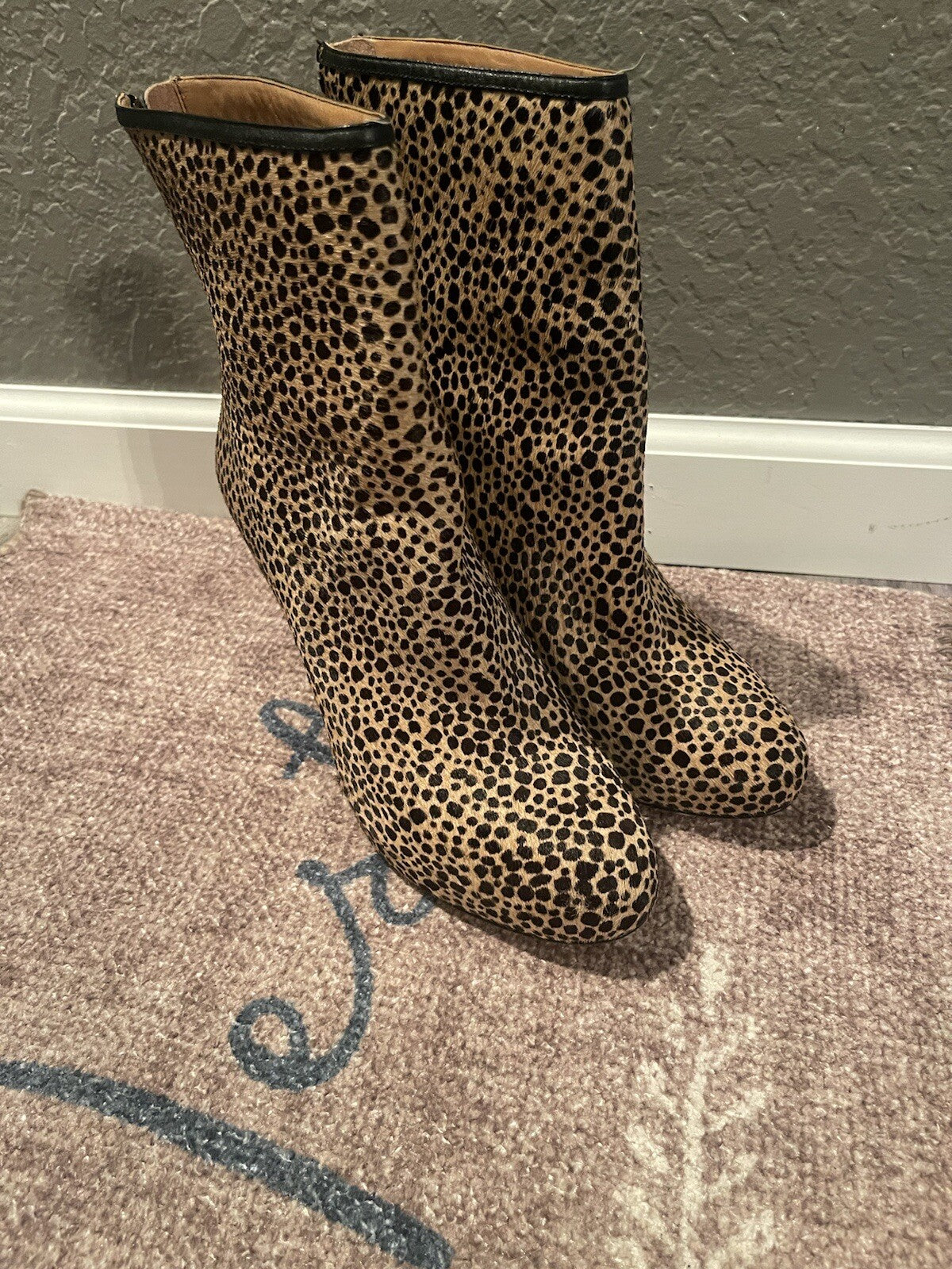 Ann Taylor animal print bootie heels size 8.5 Worn Once