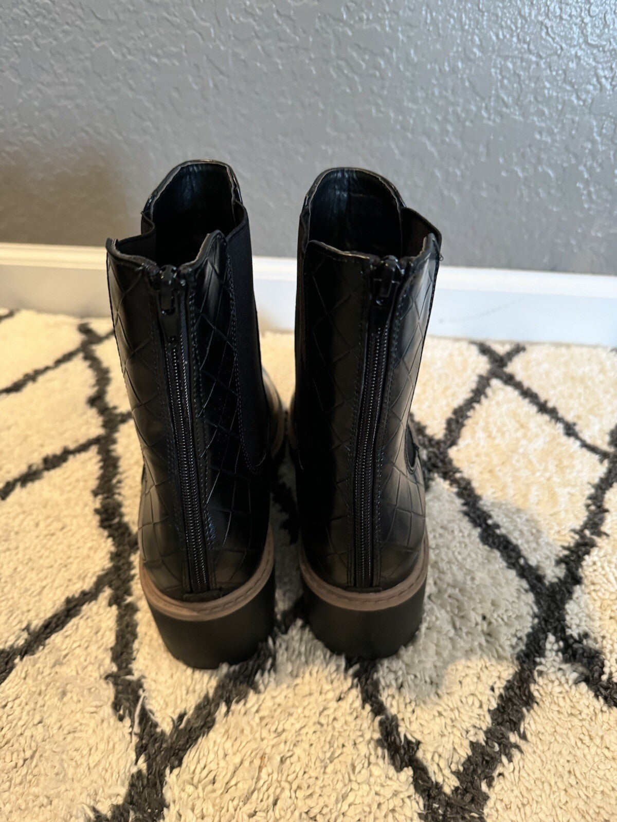 Pierre Dumas Boots Black Size 9 Brand New