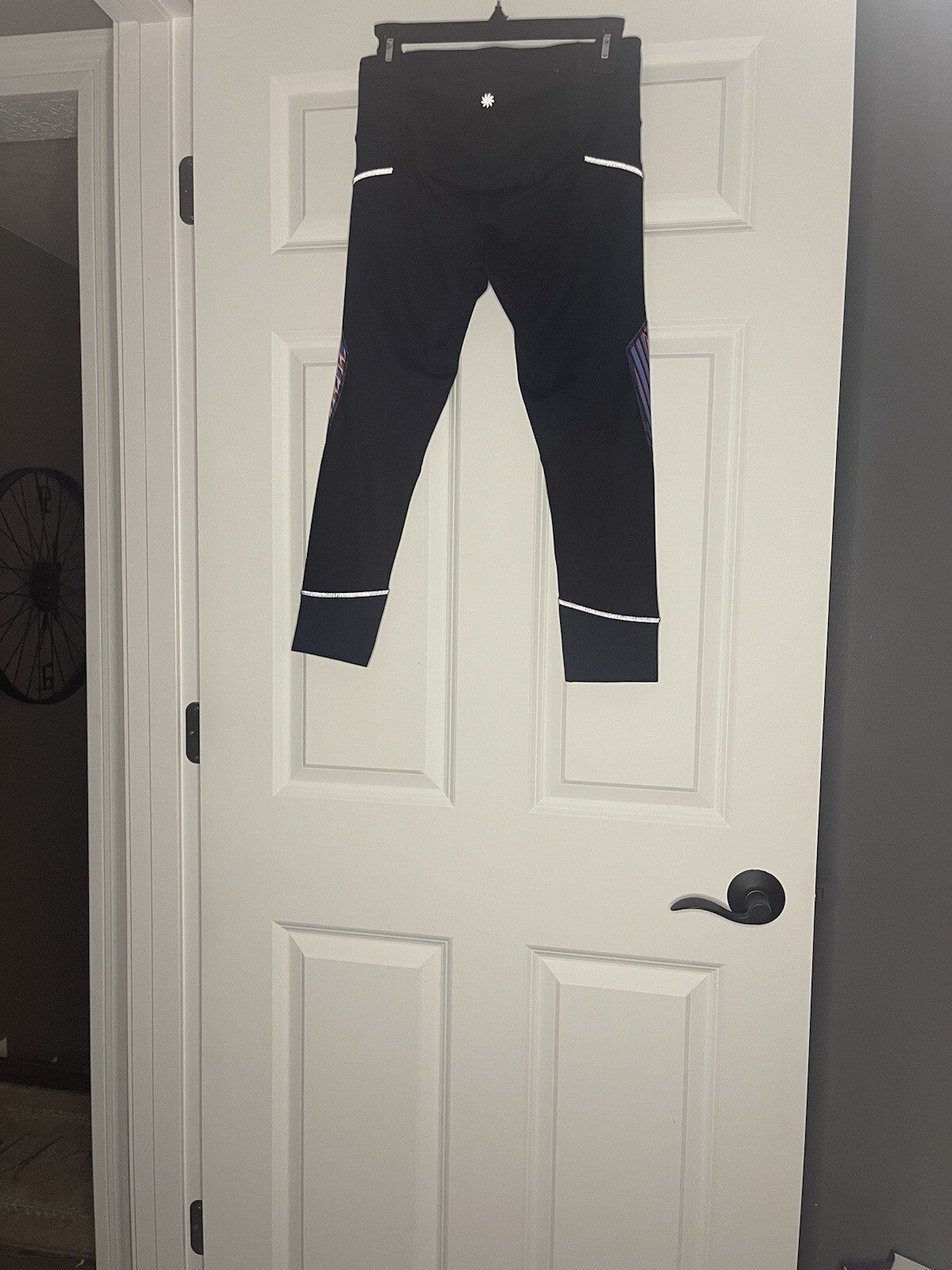 Athleta Capri Leggings Small Black Blue Red White Print