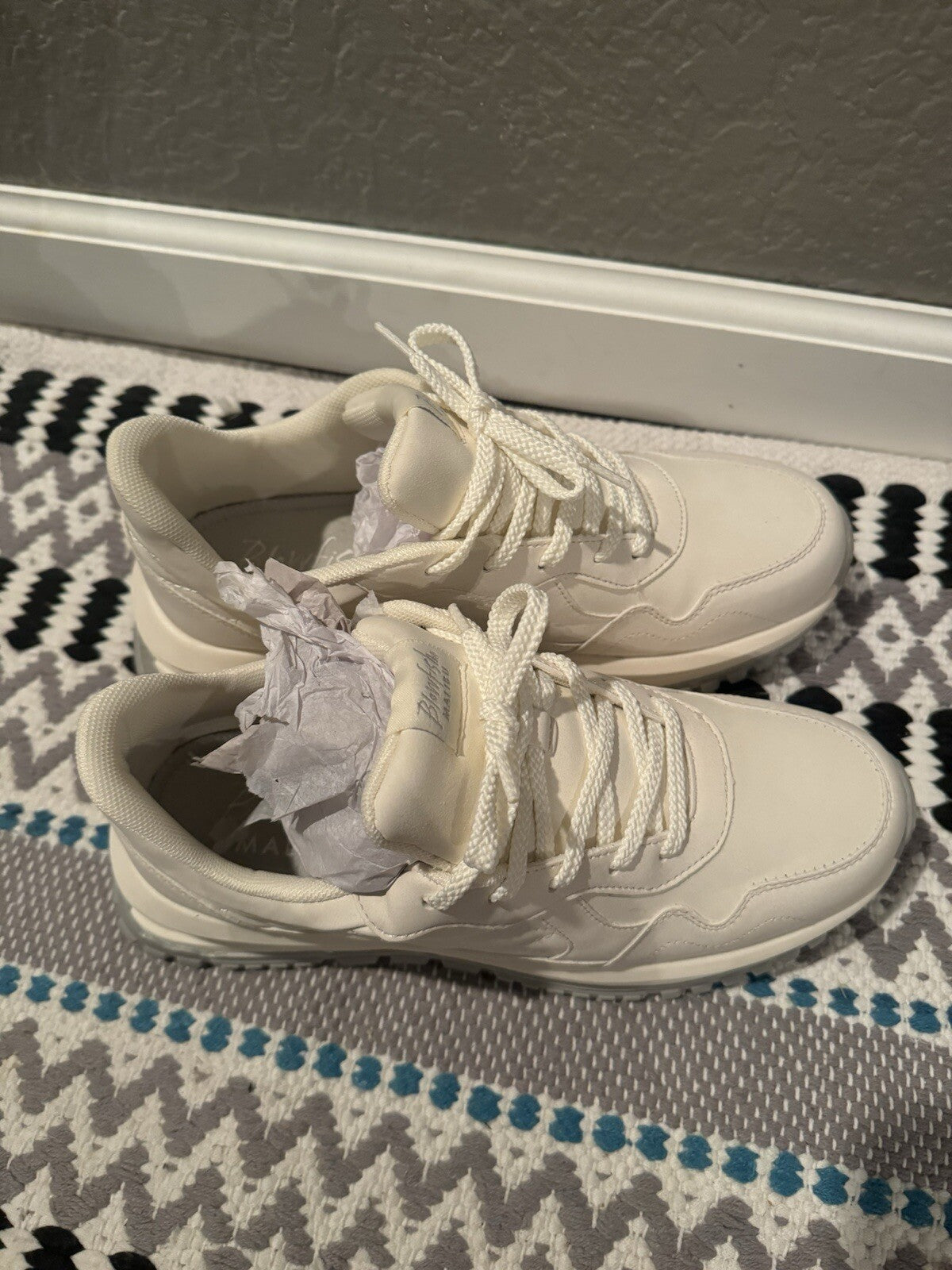 Blowfish Malibu Sneakers Size 10 Cream And Gray New
