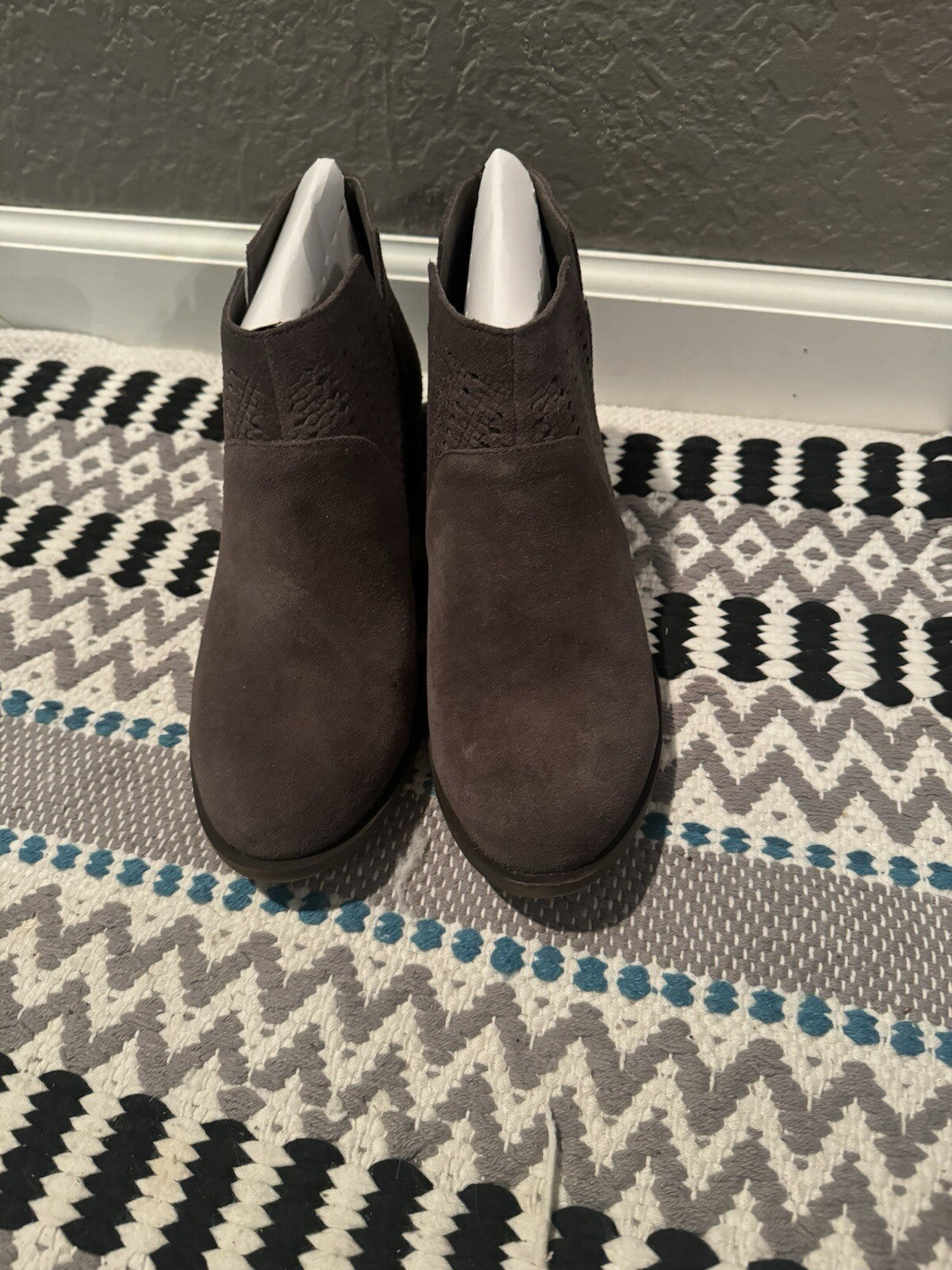 Kensie Dark Gray Booties Size 9