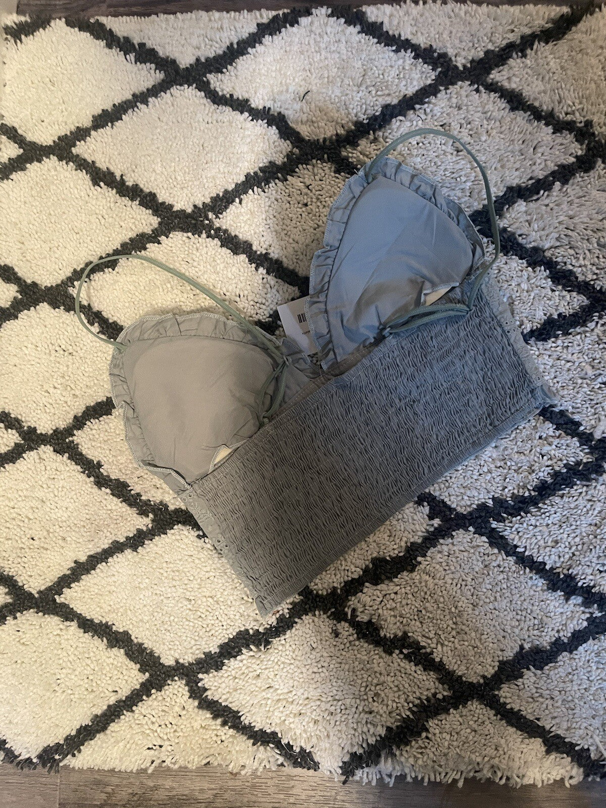 Listicle hollan ruffle bralette small light green NWT