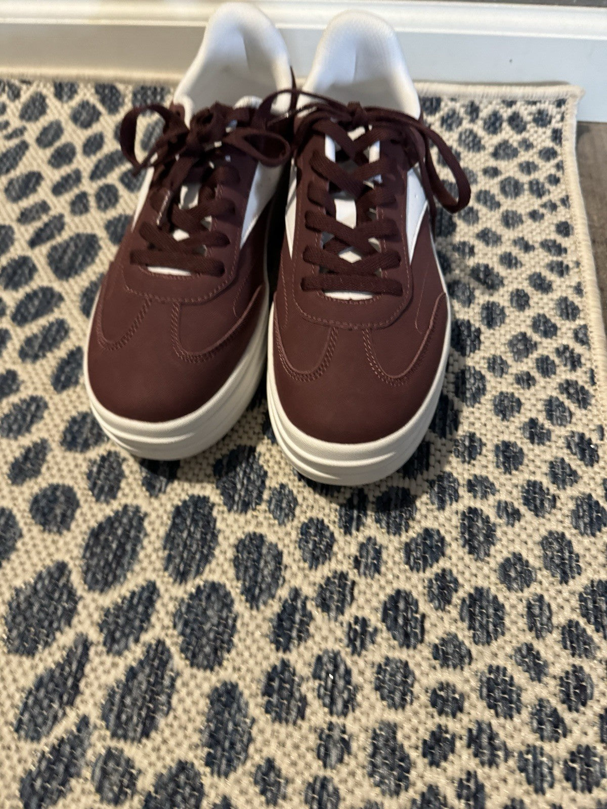 Dream Pairs Platform Sneakers 10 Maroonish Plum New