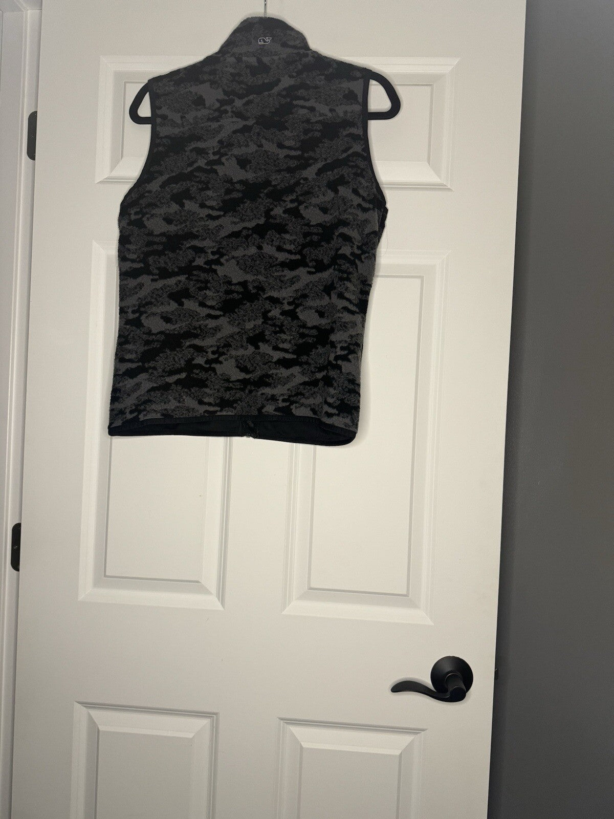 Vineyard Vines Fleece Vest Small Black Gray Camo Print