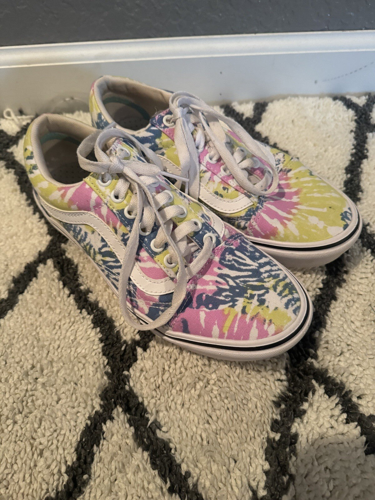 Vans Sneakers Women’s Size 8 Pink Blue White Lime Tie Dye