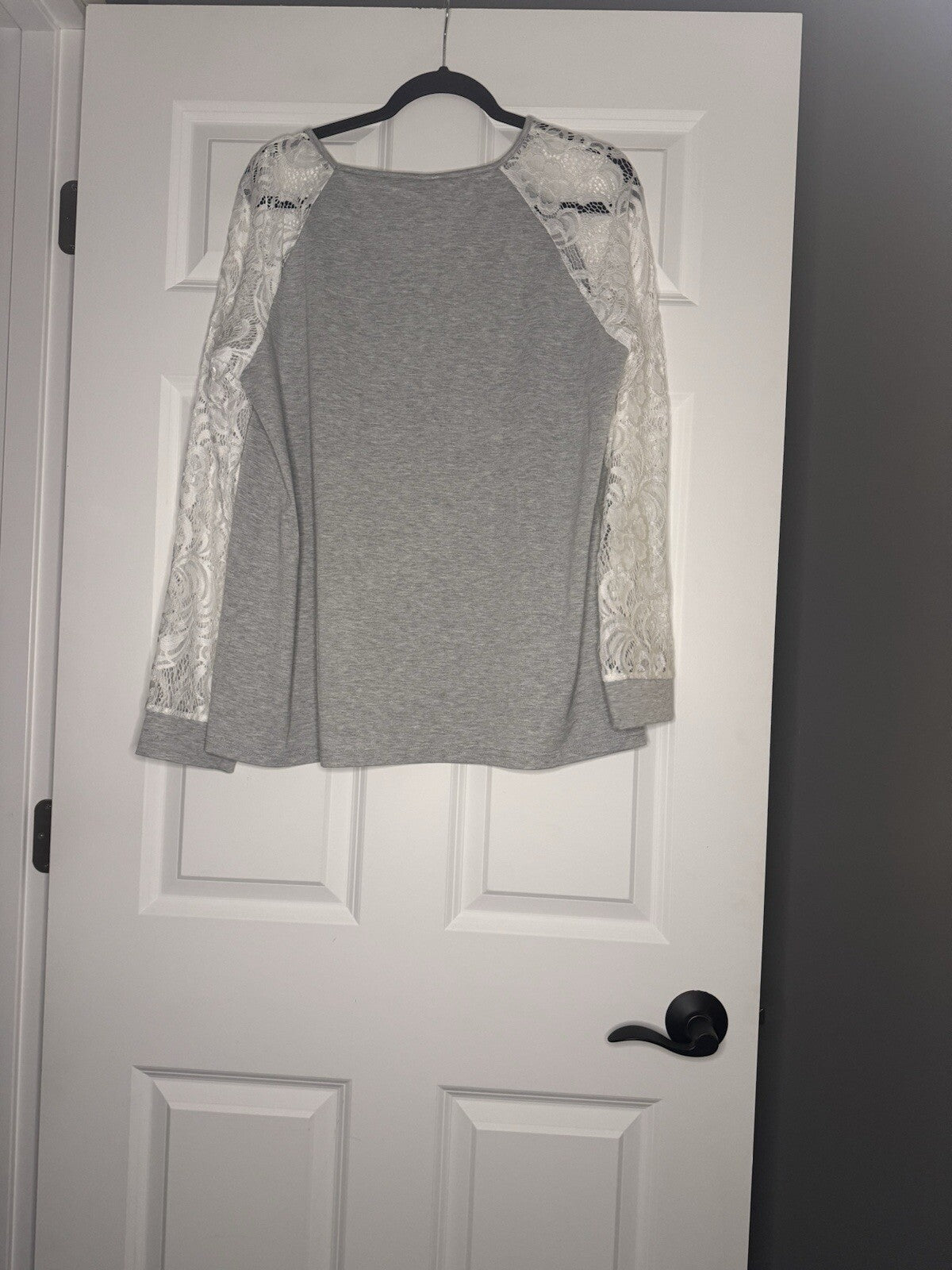 Epretty Long Sleeve Blouse Xl Gray W White Lace Sleeves Nwt