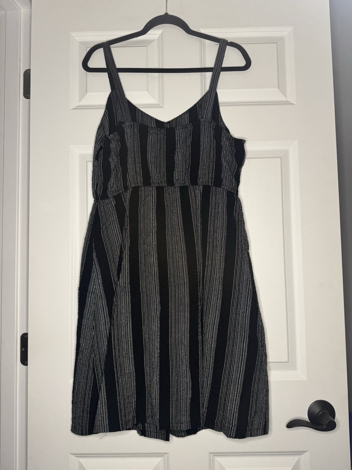 Betsey’s Boutique Shop Xl Sleeveless Jumped Black White Striped Xl
