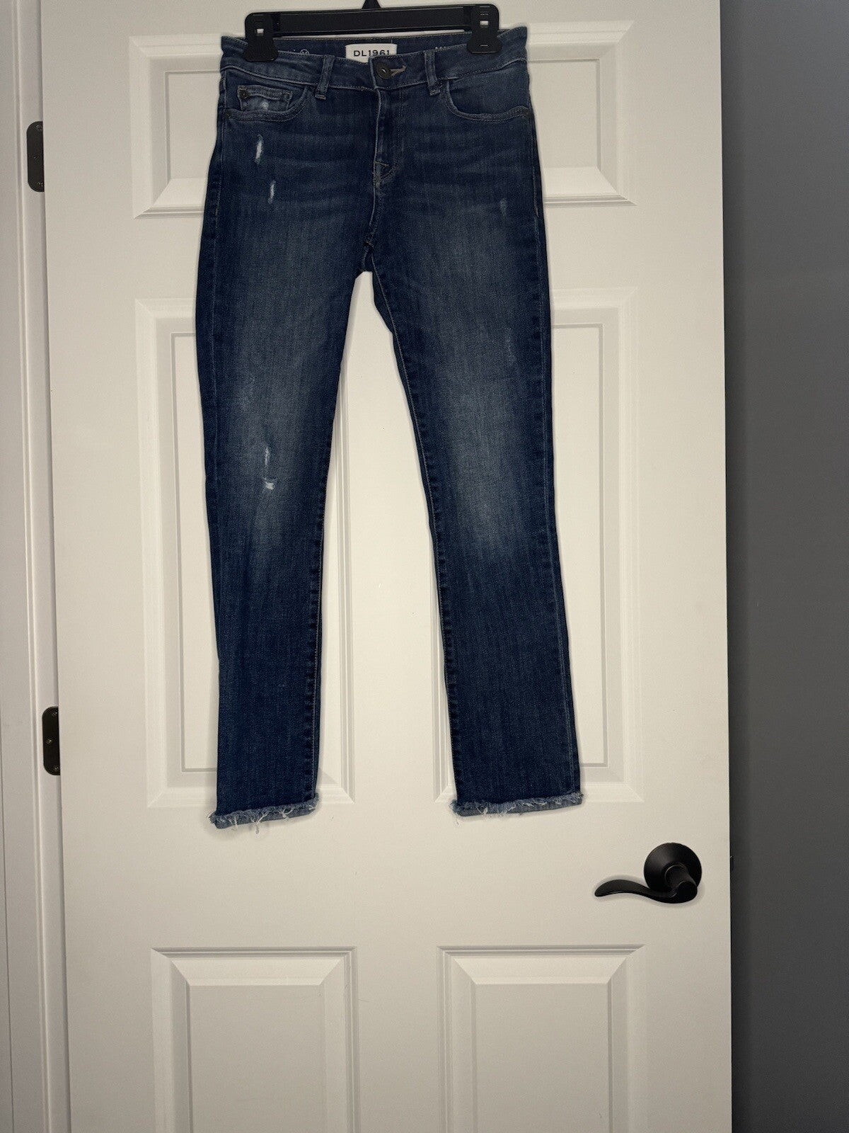 DL1961 Mara Straight Ankle Jean Size 25