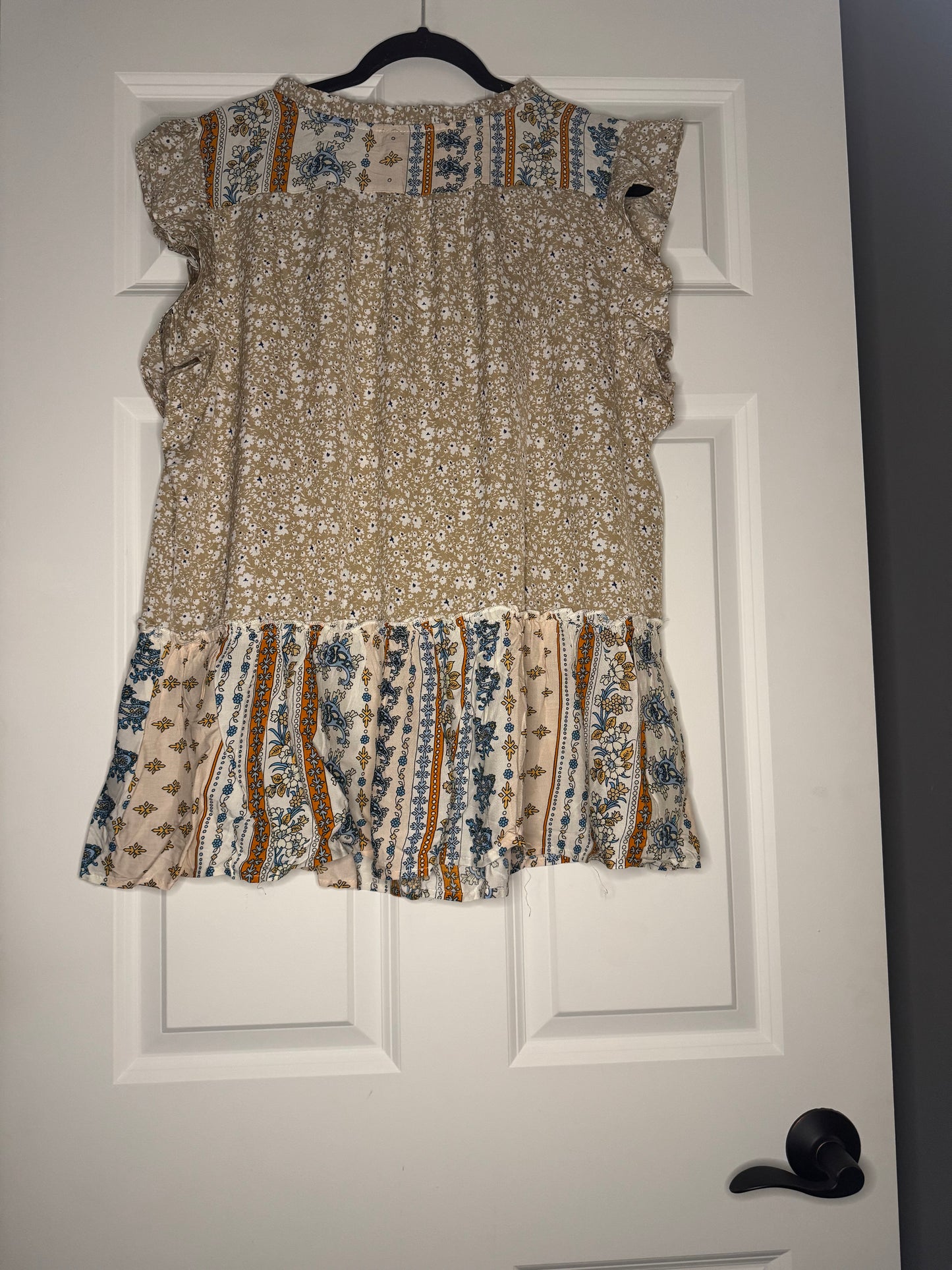 Gigio plus short sleeve blouse 1xl tan cream blue orange multi print