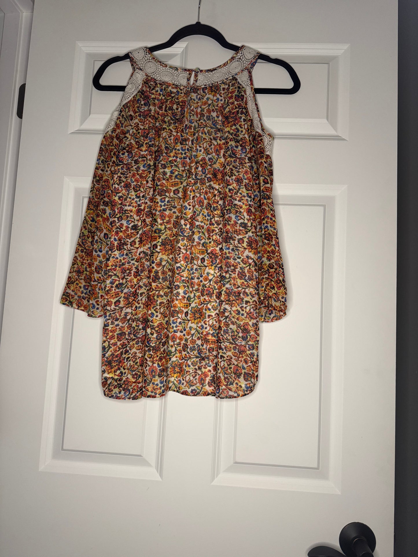 Daniel Rainn 3/4 sleeve cut out shoulder blouse large cream w multicolor floral